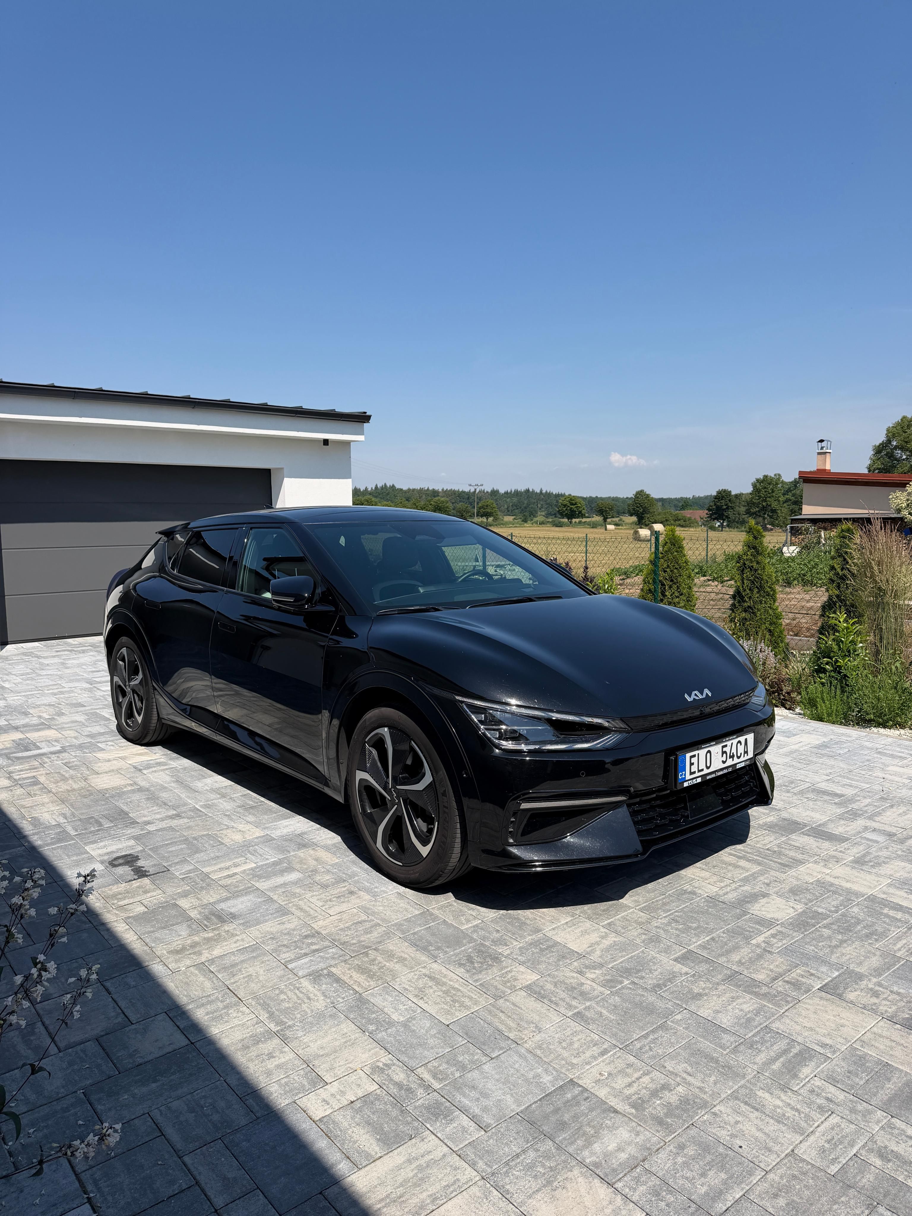 Kia EV6, GT-LINE 239kW, 4x4 - fotka 4
