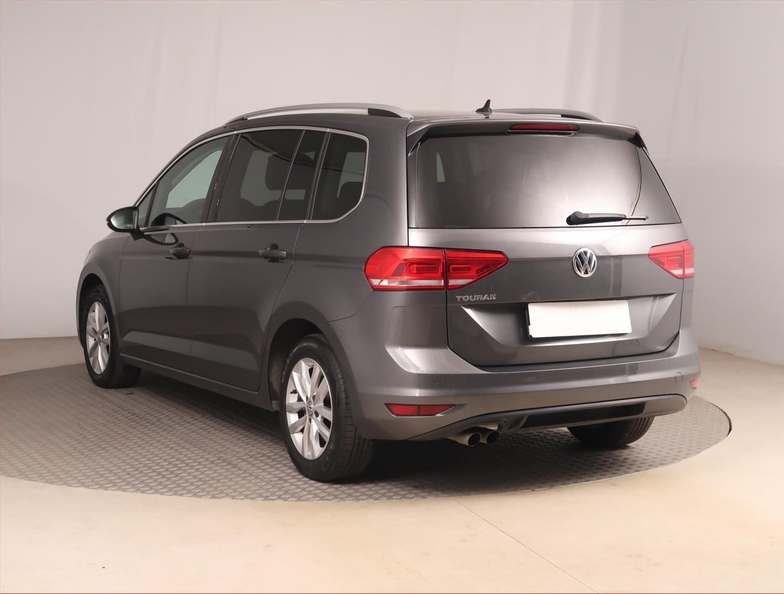 Volkswagen Touran, 1.8 TSI, Highline, Automat - fotka 4