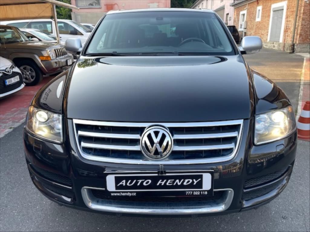 Volkswagen Touareg, 3,0 TDI V6 INDIVIDUÁL - fotka 2
