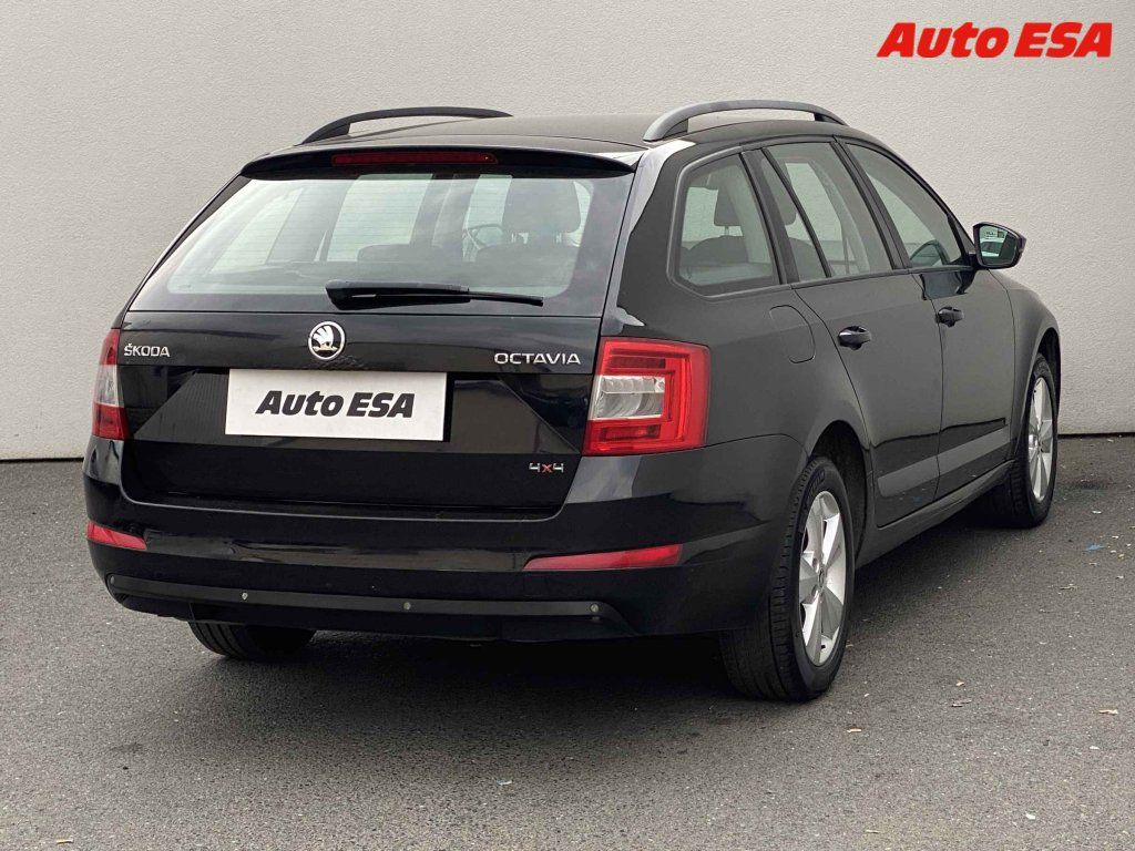 Škoda Octavia, 2.0 TDi 4x4,Elegance - fotka 4