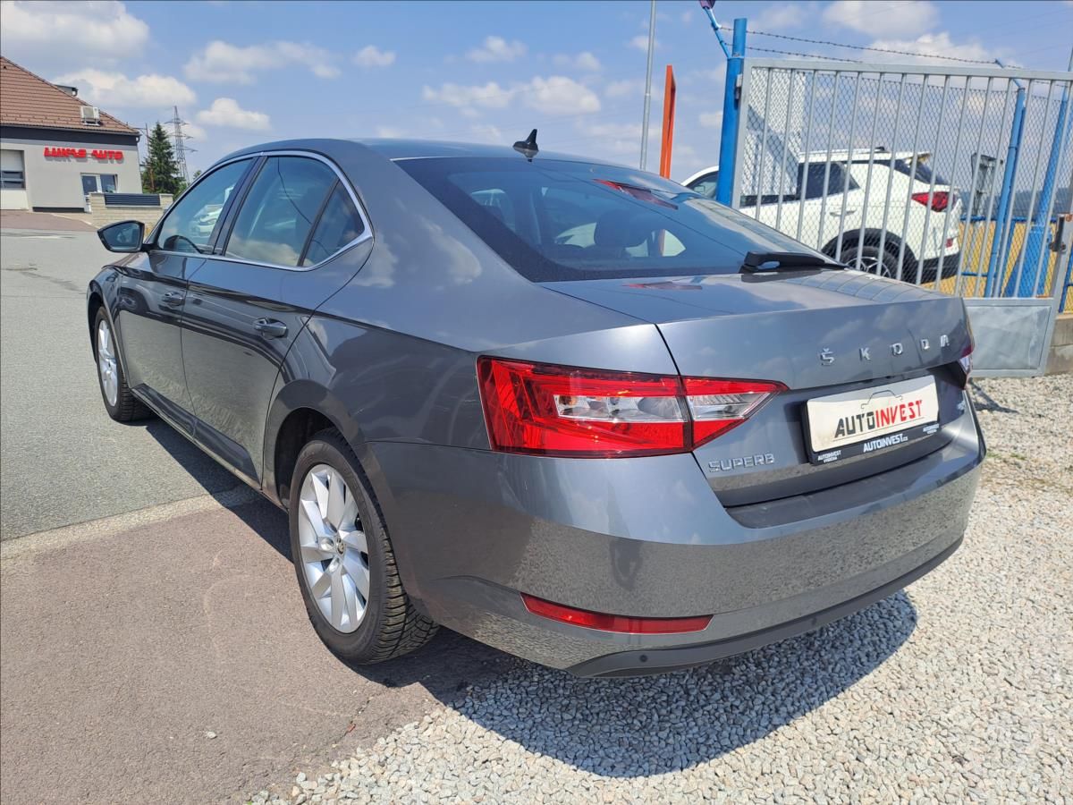 Škoda Superb, 2,0 TDI DSG 4x4 1.MAJITEL - fotka 4