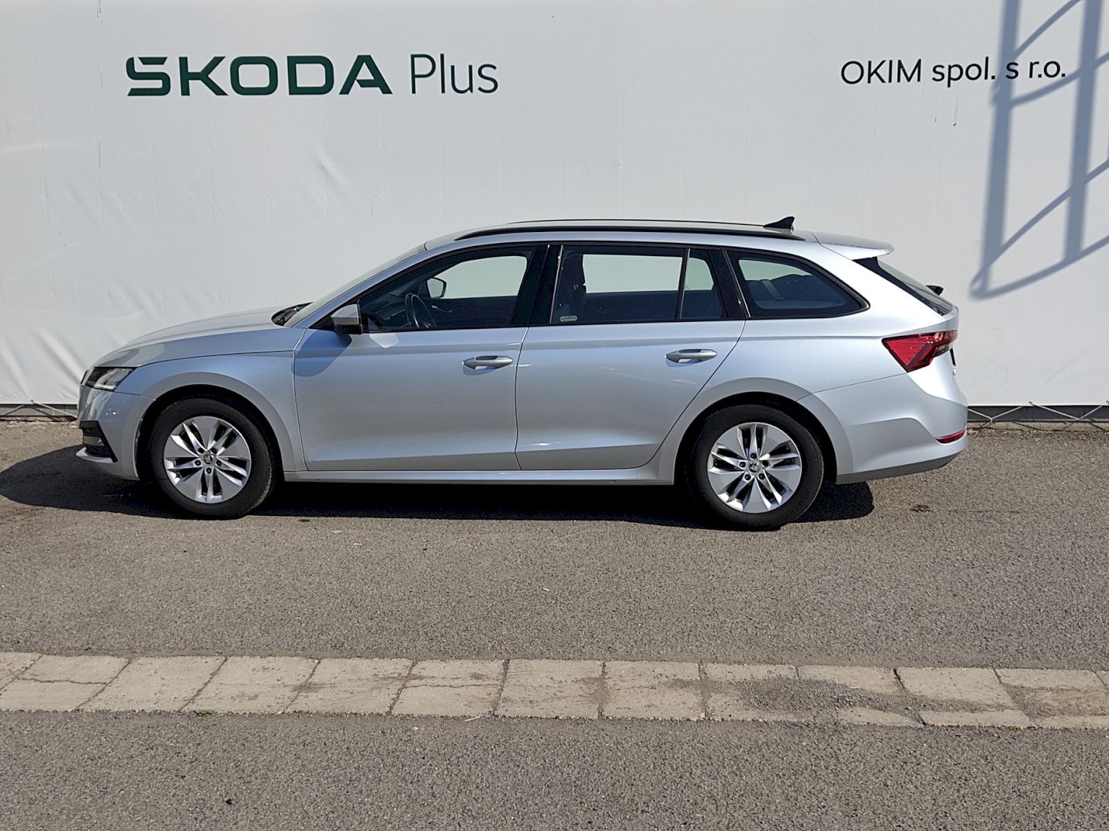 Škoda Octavia, Combi Ambition Plus 2,0 Tdi 11 - fotka 3