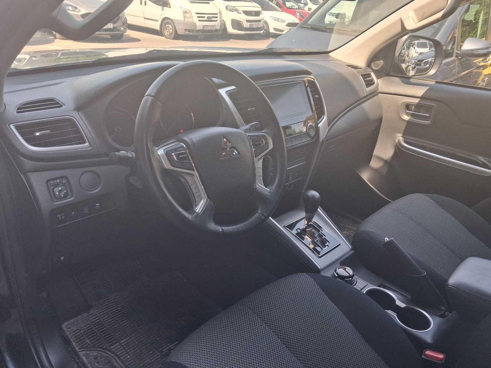 Mitsubishi L200, 2.2 DI-D, Záruka, 4X4 - fotka 3