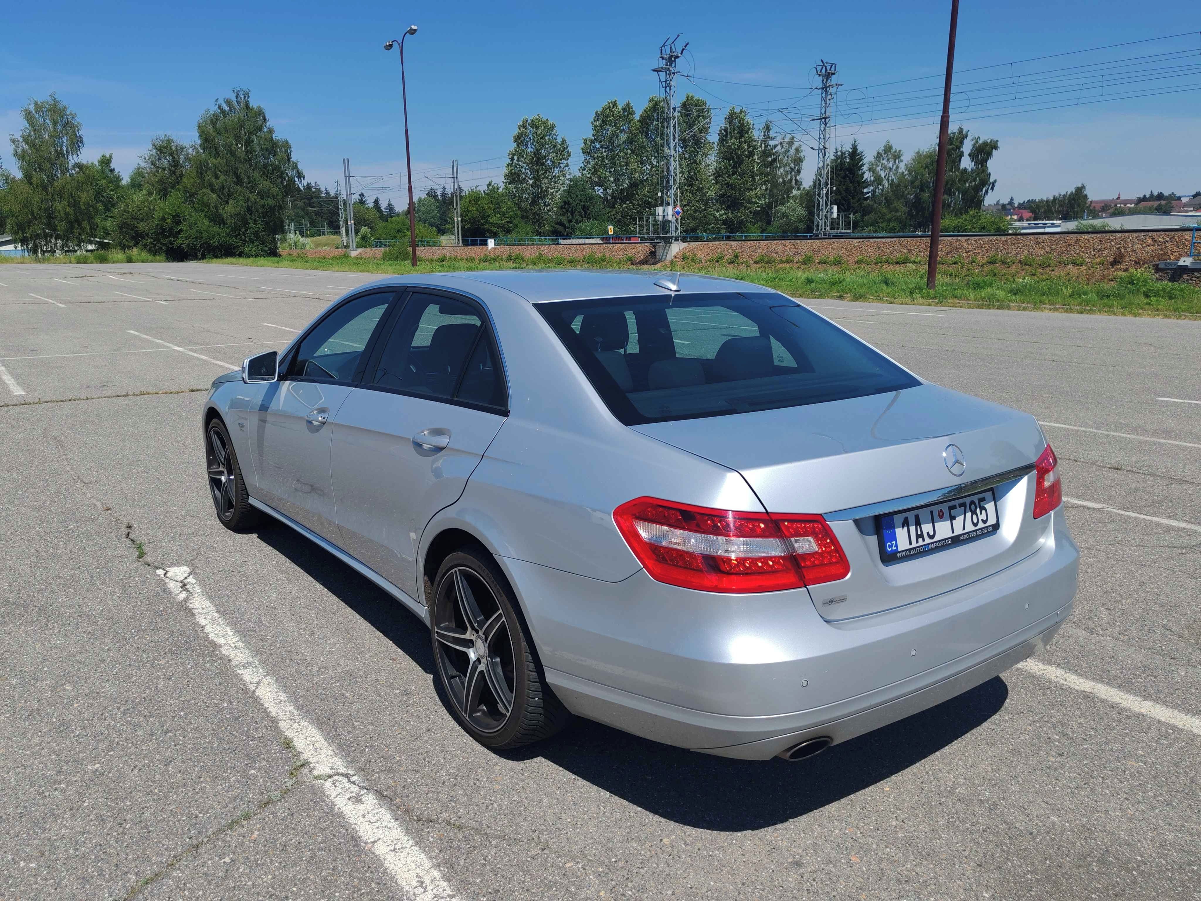 Mercedes-Benz Třídy E, Mercedes W212 E200 CGI - fotka 4