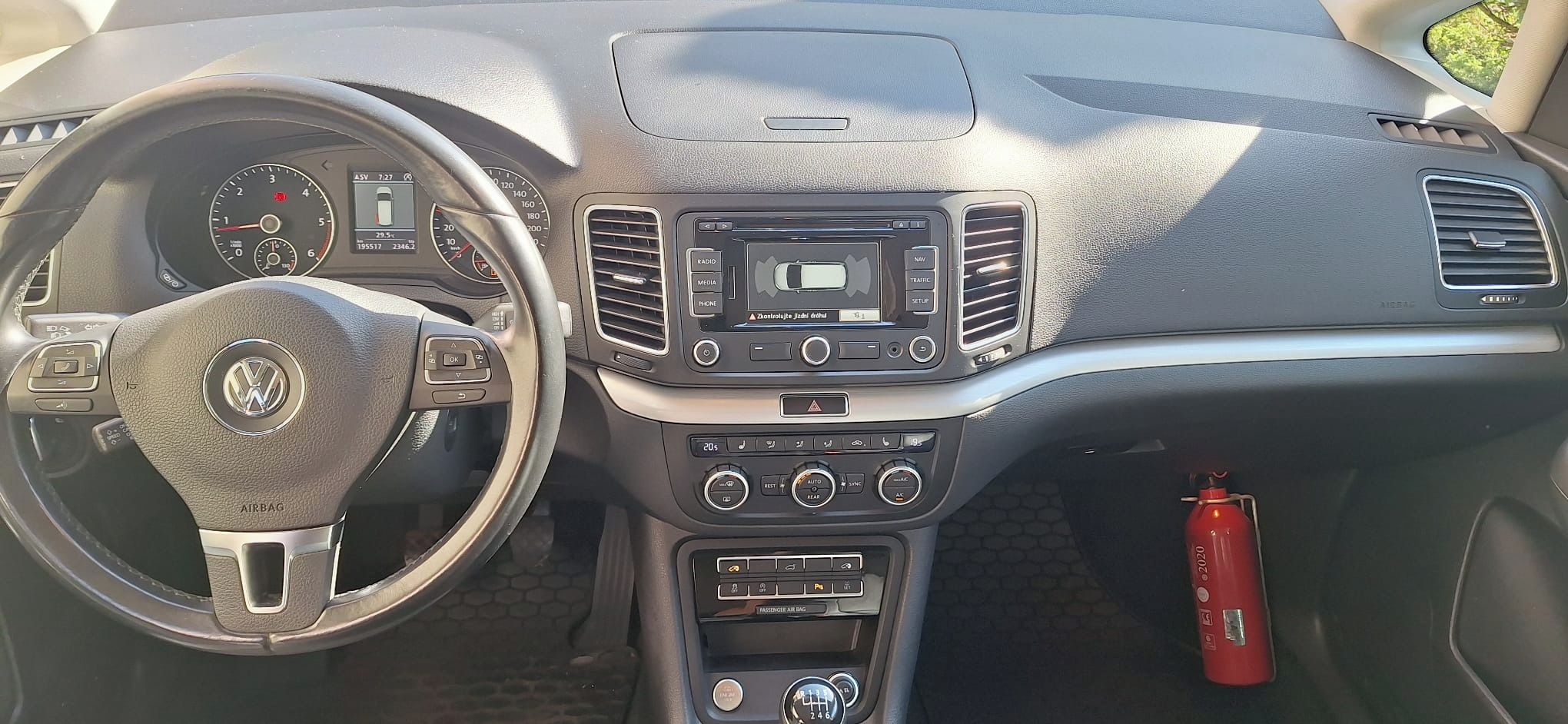 Volkswagen Sharan, 2.0 TDi, Highline, 7míst - fotka 6