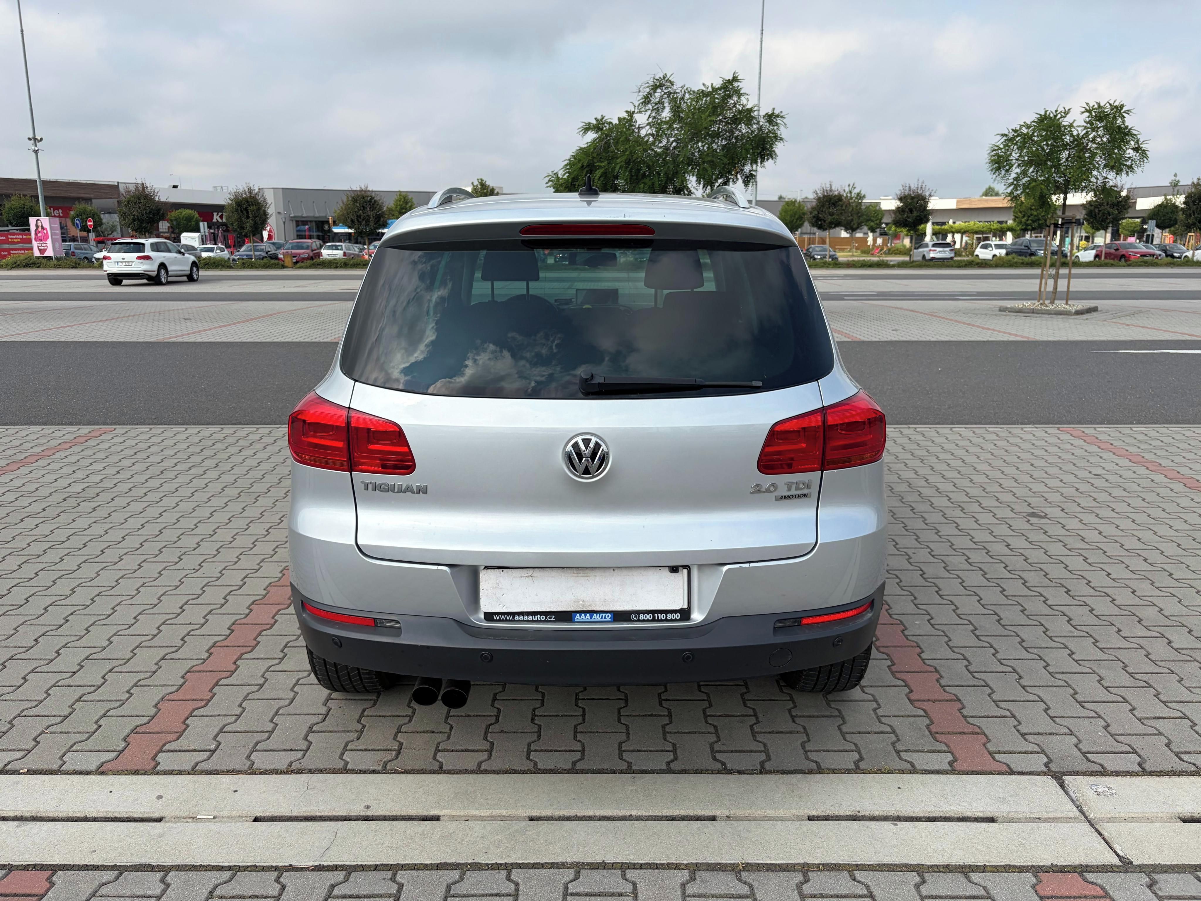 Volkswagen Tiguan, 2.0 TDi DSG 4x4 TOP VÝBAVA - fotka 4