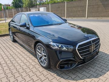 450d 4M L AMG - MY2027