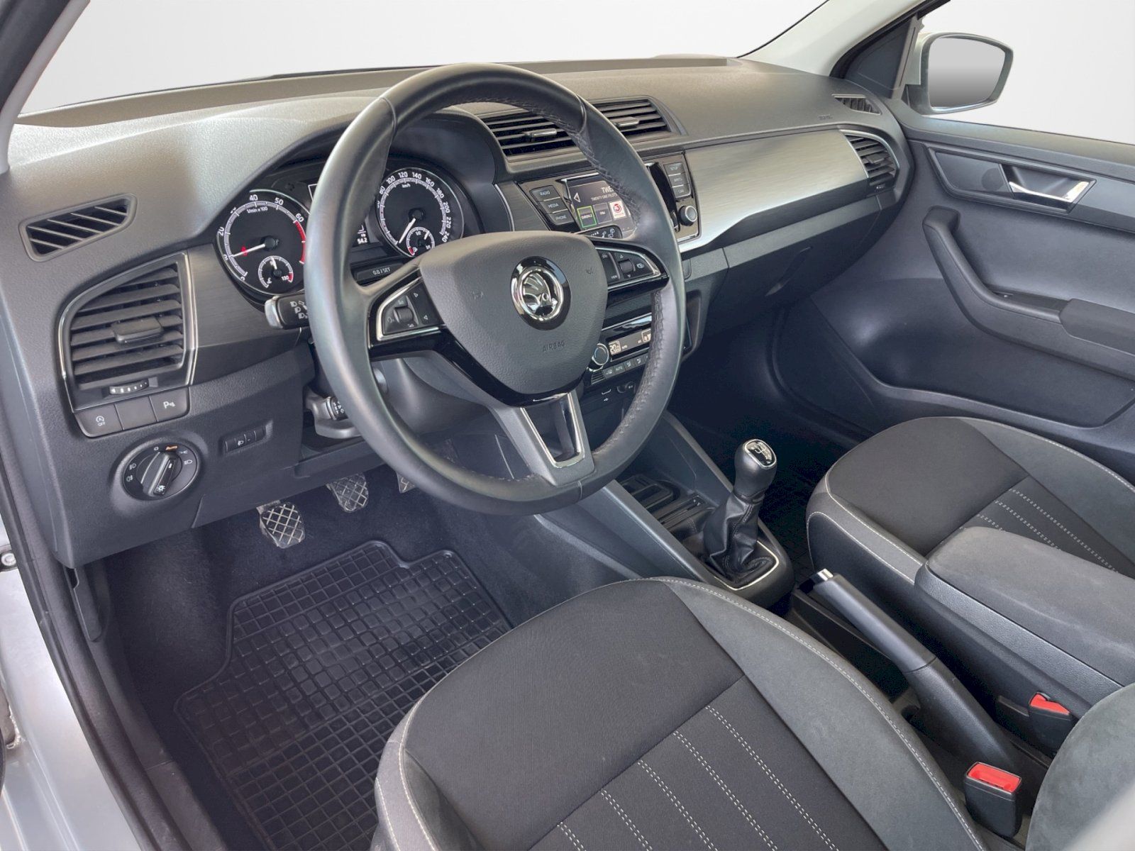 Škoda Fabia, 1.0 TSI 70kW Style Plus combi - fotka 5