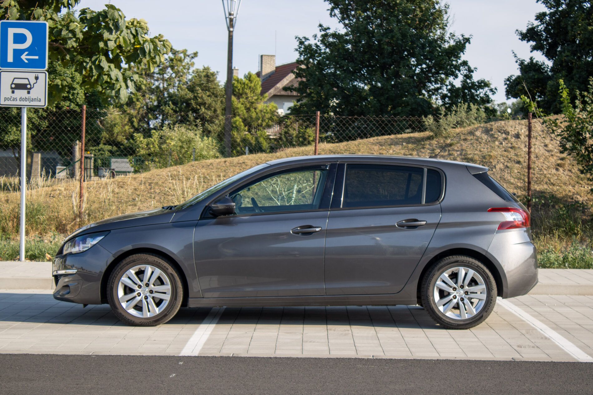 Peugeot 308 - fotka 2