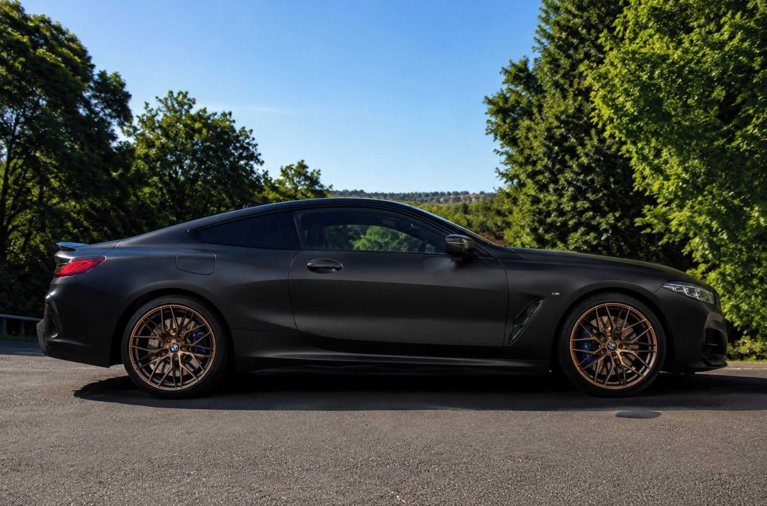 BMW Řada 8, 850i - fotka 3
