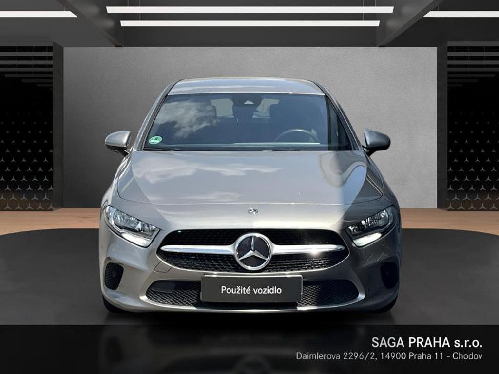 Mercedes-Benz Třídy A, A 180 - fotka 2