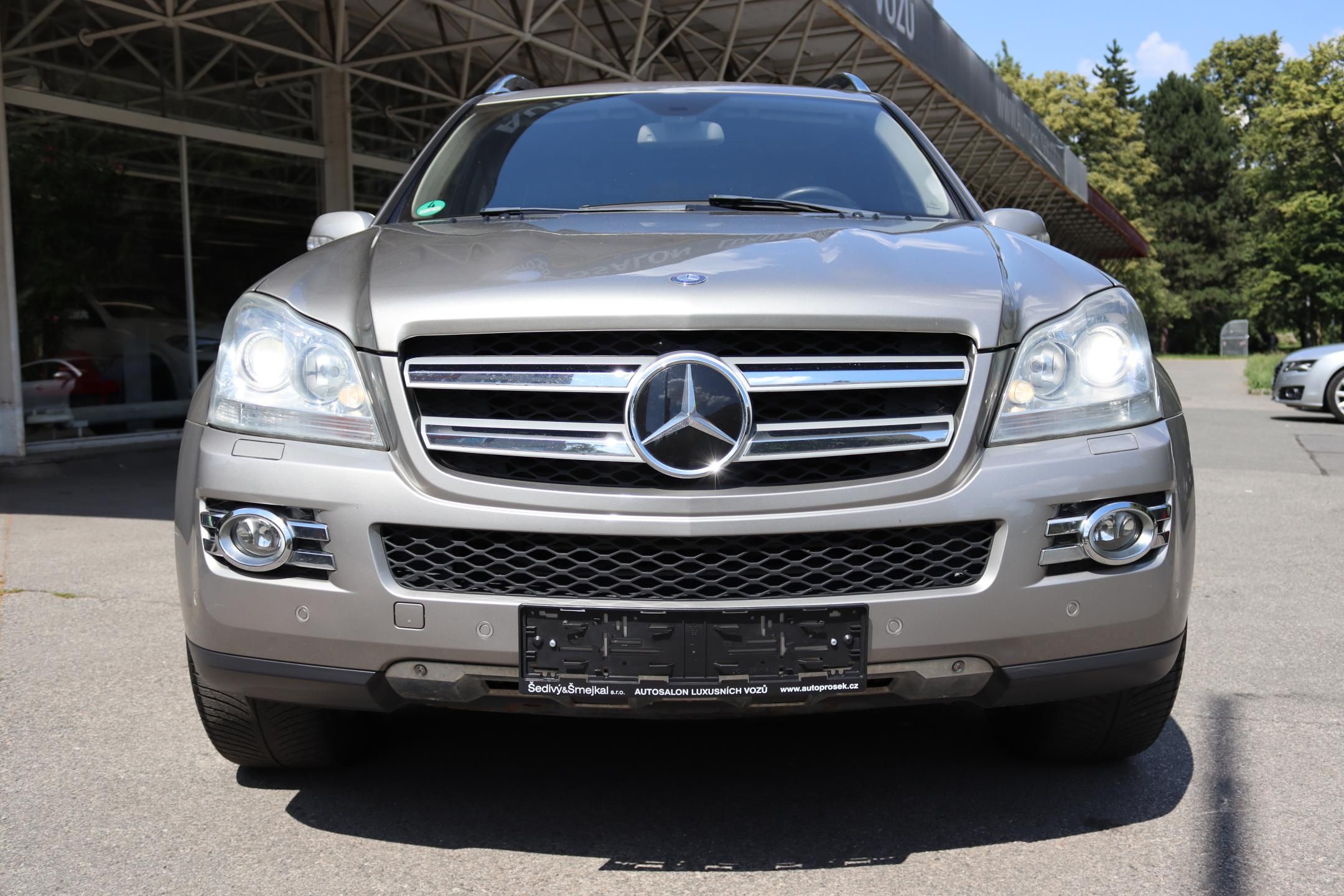 Mercedes-Benz GL, 420CDI 4MATIC 225kW - fotka 3