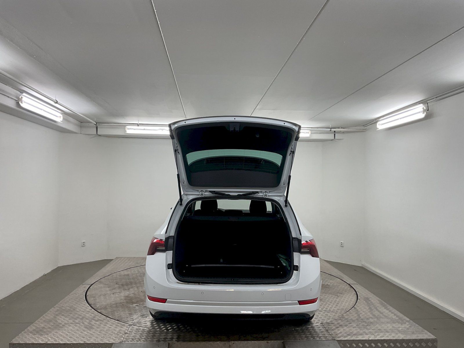 Škoda Octavia, COM AMB TD 85/2.0 M6F - fotka 6