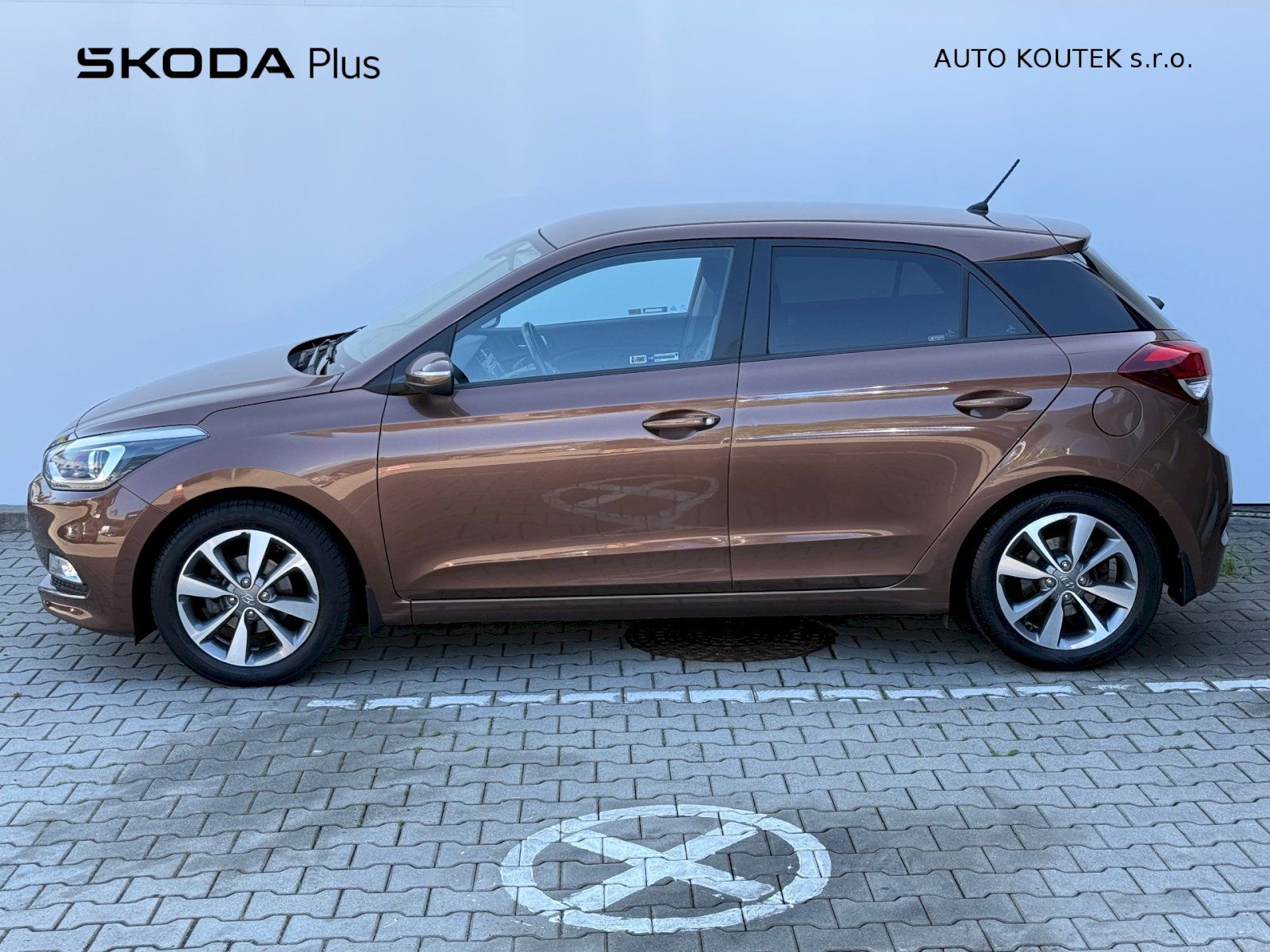 Hyundai i20, 1.4 73.6kW/100PS - fotka 3