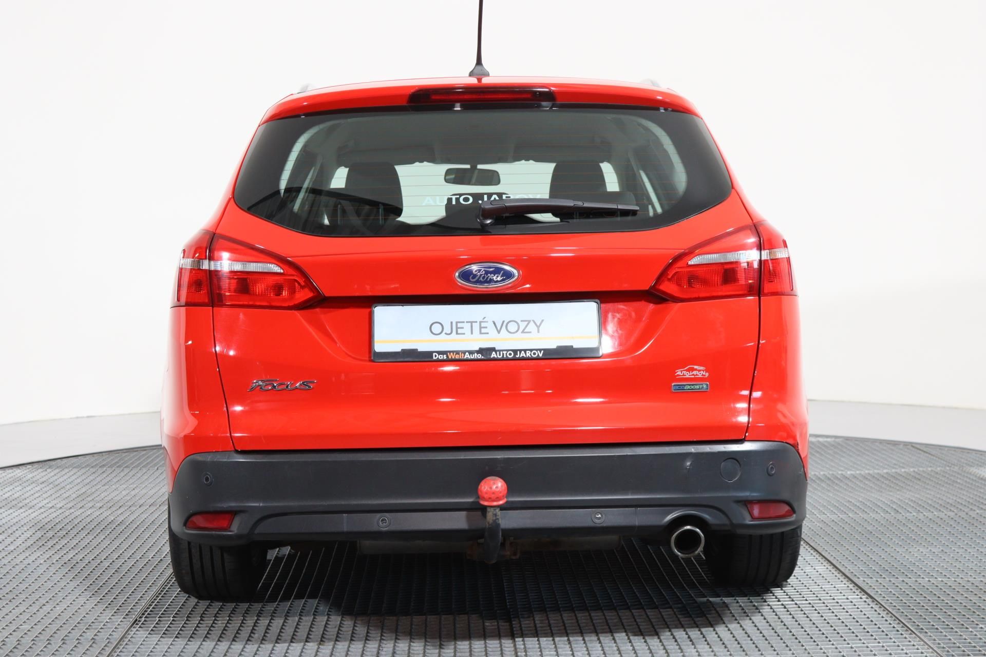 Ford Focus, 1,5 EcoBoost Titanium/ TAŽNÉ Z - fotka 6