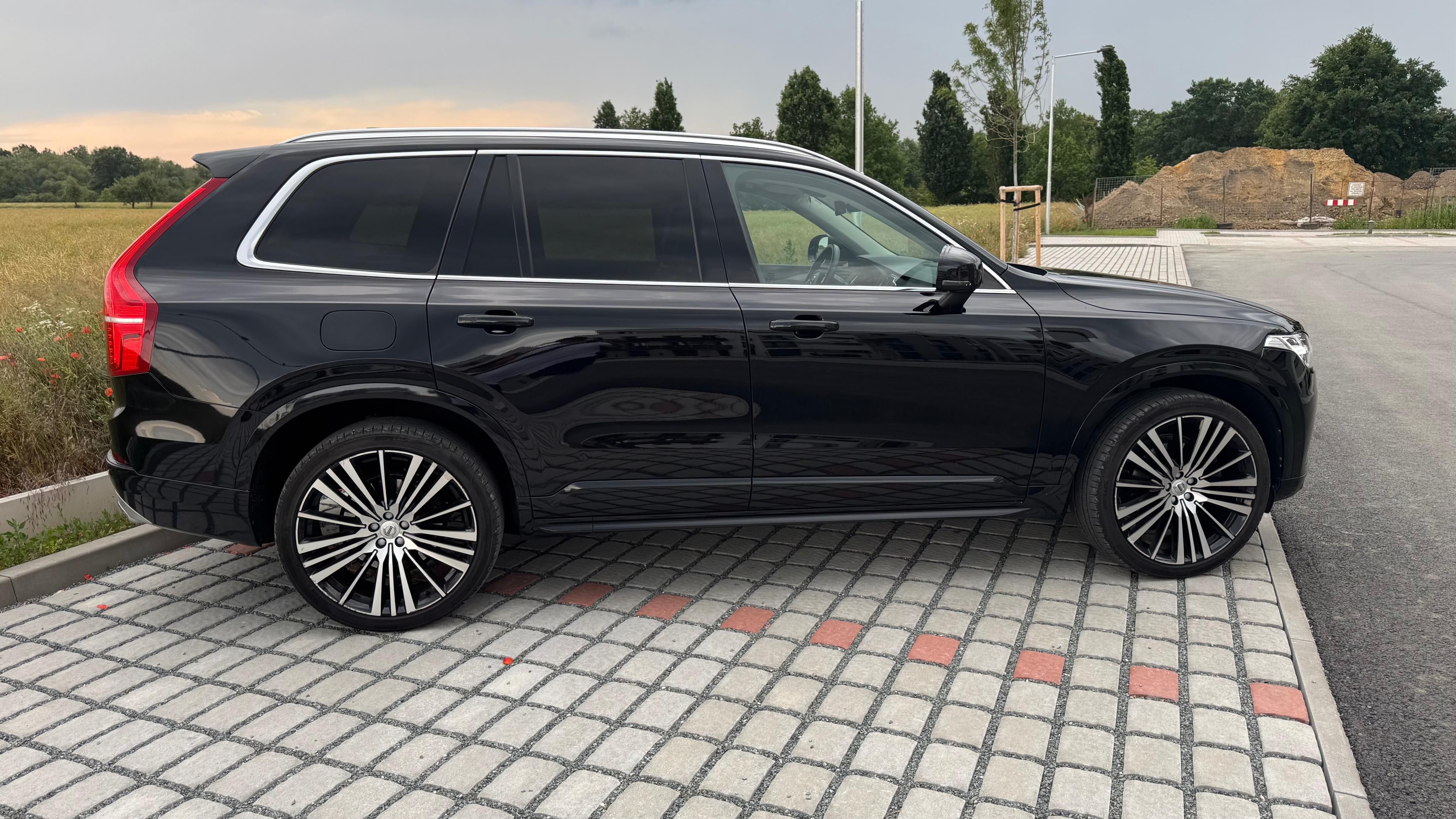 Volvo XC90, MomentumPro, Mild-Hybrid, AWD - fotka 5