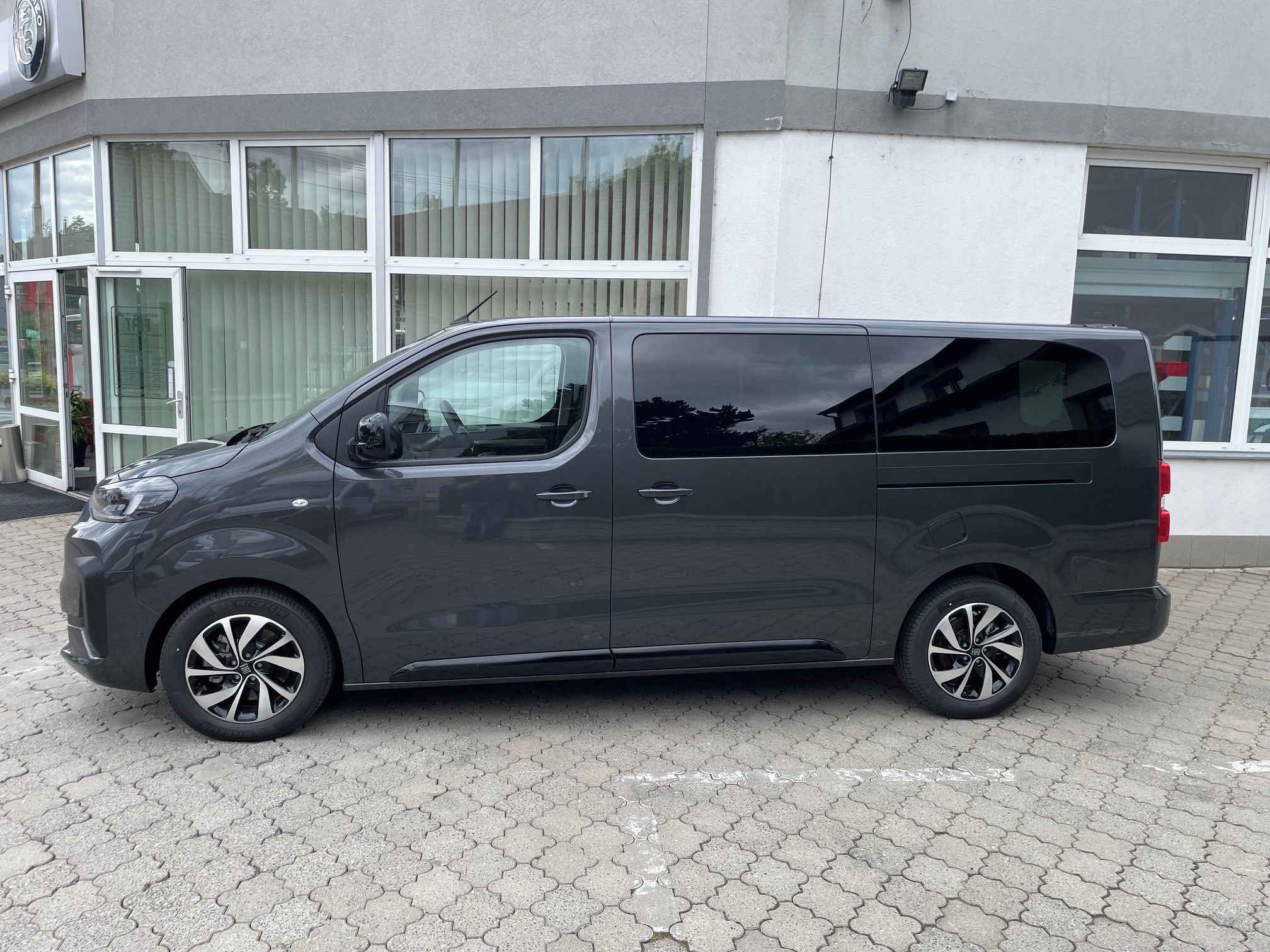 Fiat Ulysse, L3 2.2 MTJ 180K 8AT LaPrima - fotka 4