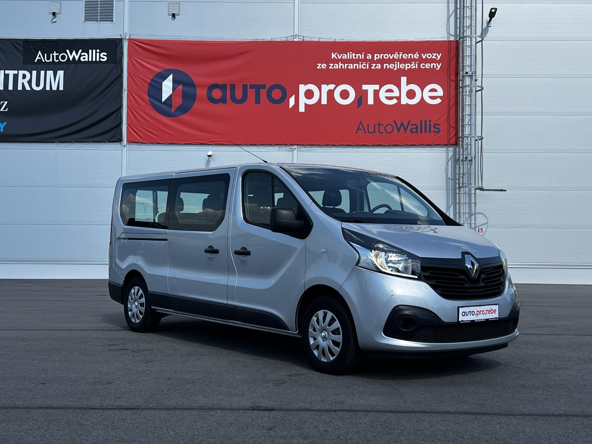 Renault Trafic, 1.6dCi 92kW Passenger TZ 9Míst - fotka 2