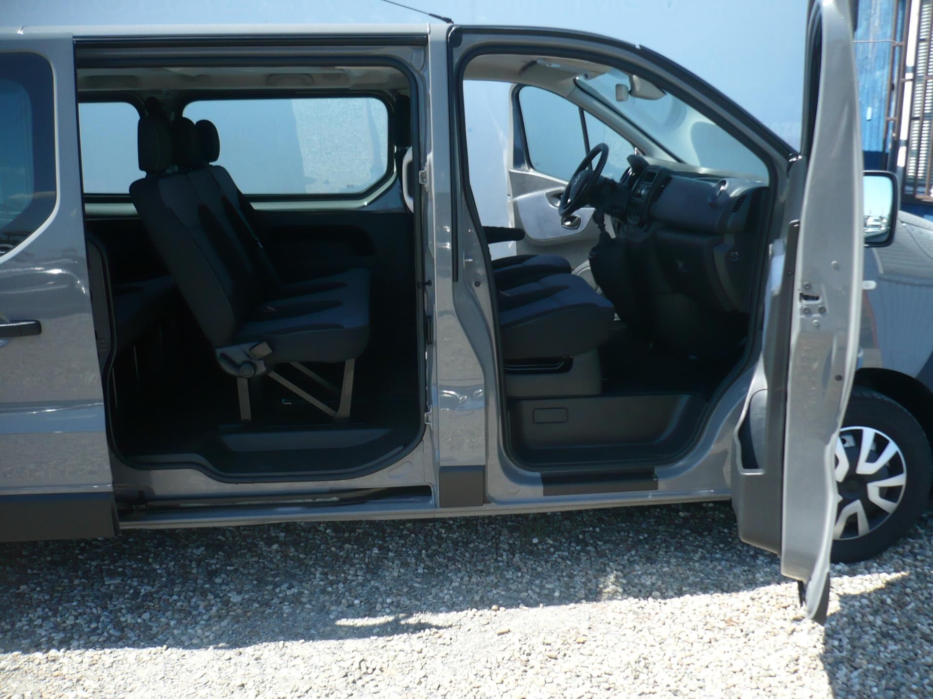 Opel Vivaro, 1.6 DCI 92Kw 9Míst Long - fotka 6