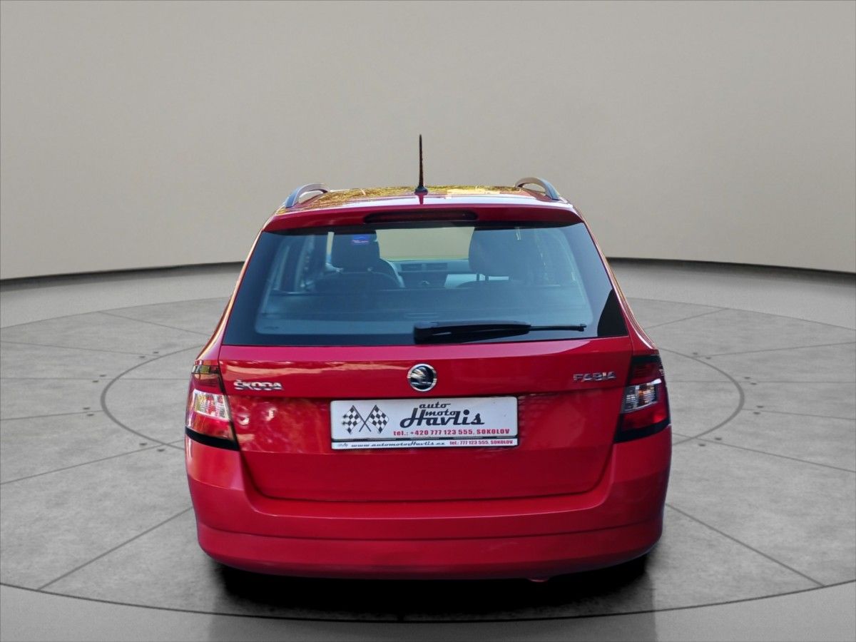 Škoda Fabia, 1,2 TSI 66KW KOMBI - fotka 6