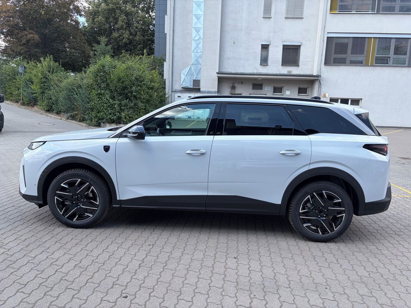 Peugeot 5008, GT Hybrid 145 e-DCS6- - KAMERY - fotka 5