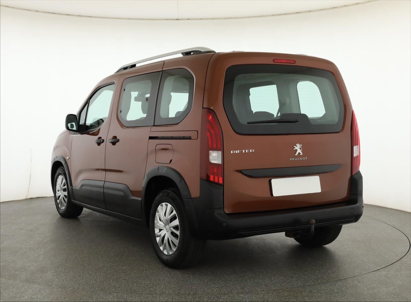 Peugeot Rifter, 1.5 BlueHDi, Active, 5Míst - fotka 4