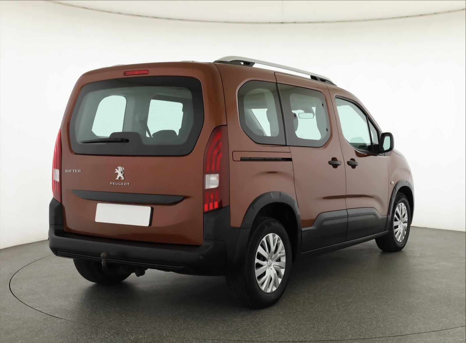 Peugeot Rifter, 1.5 BlueHDi, Active, 5Míst - fotka 5
