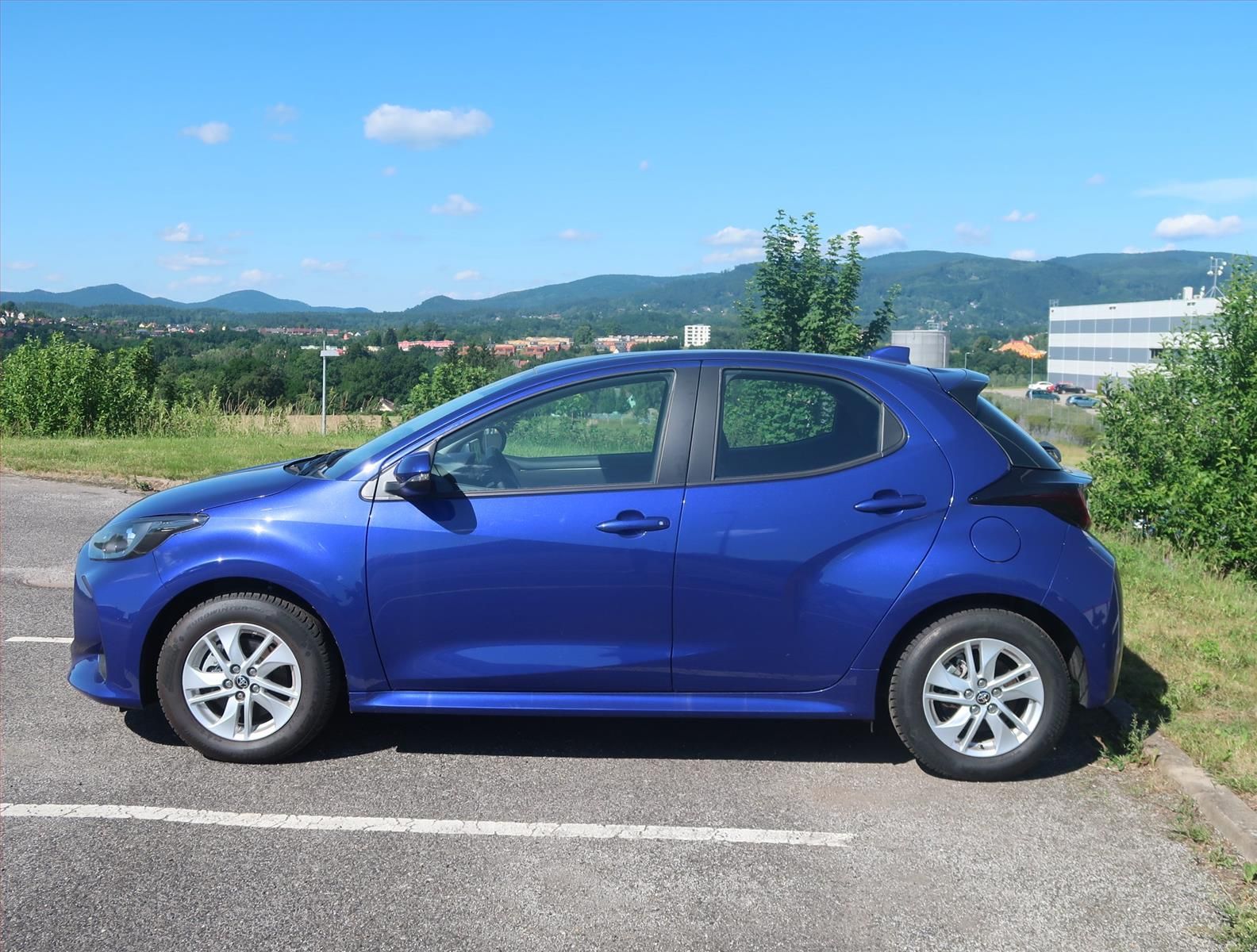 Toyota Yaris, 1.5 VVT-i Hybrid, Záruka - fotka 3