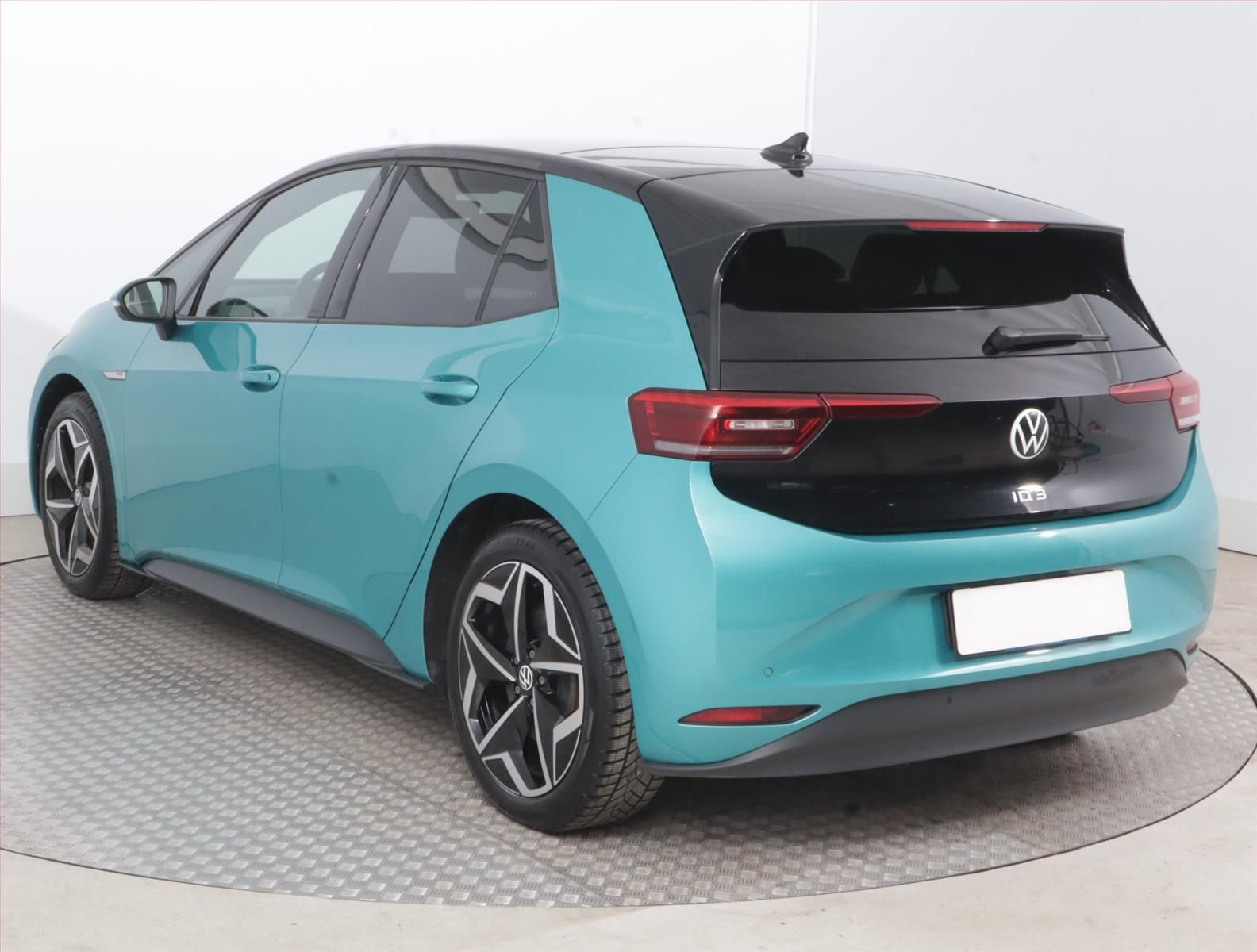 Volkswagen ID.3, Pro Perf. (62 kWh), SoH 92% - fotka 4