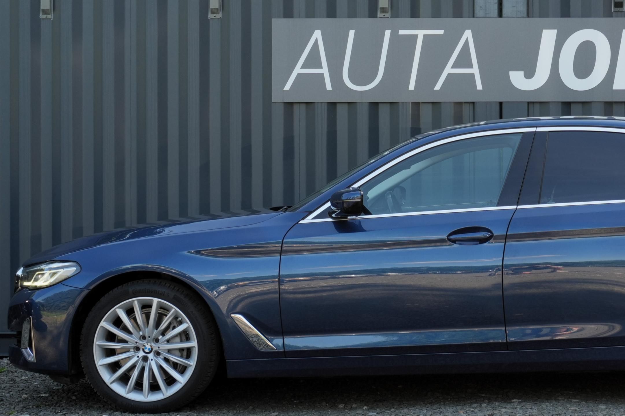 BMW Řada 5, 540i xDrive, ČR, ACC, Harman - fotka 2