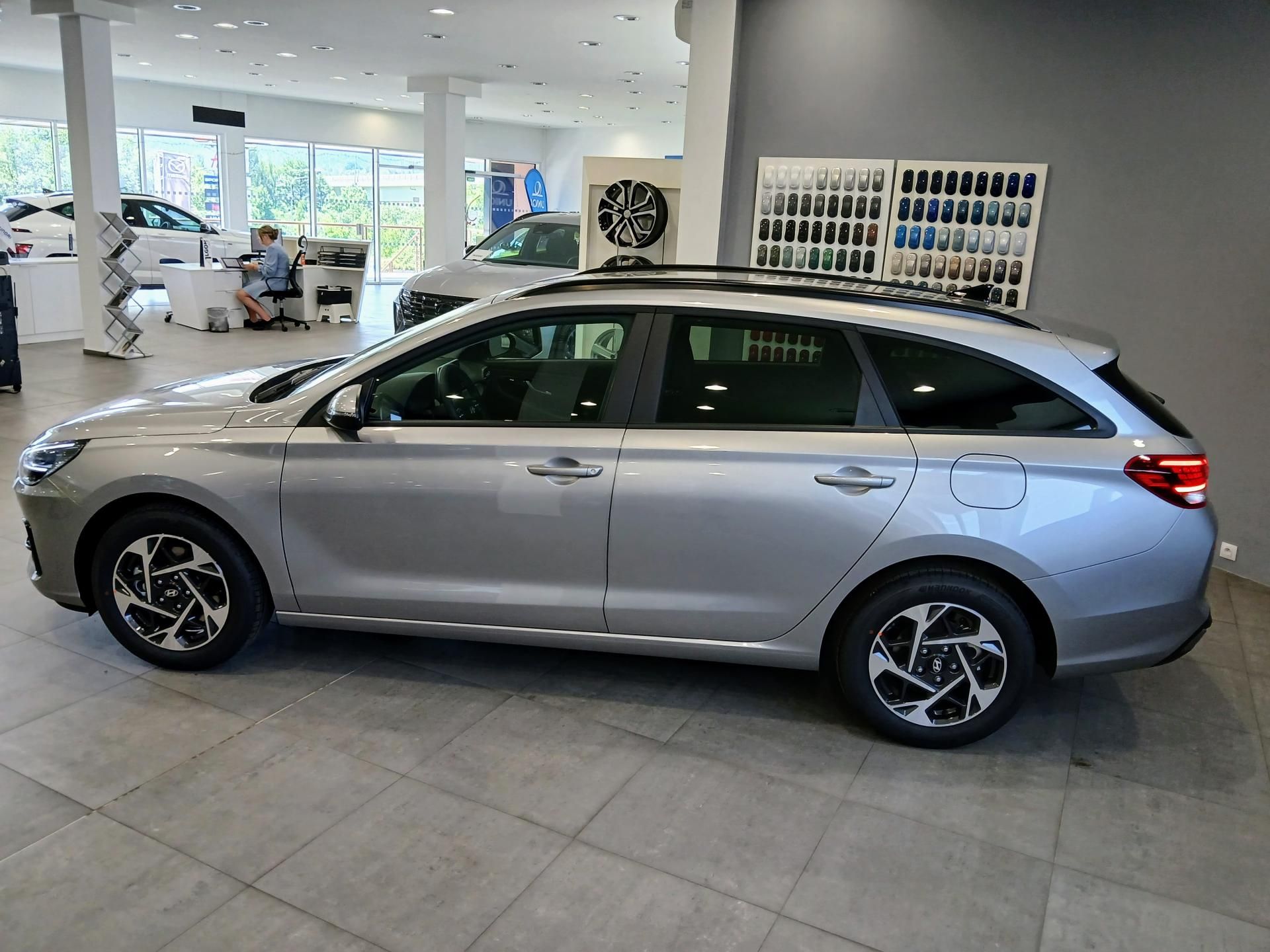 Hyundai i30, 1.0 T-GDI GO Czech! - fotka 4