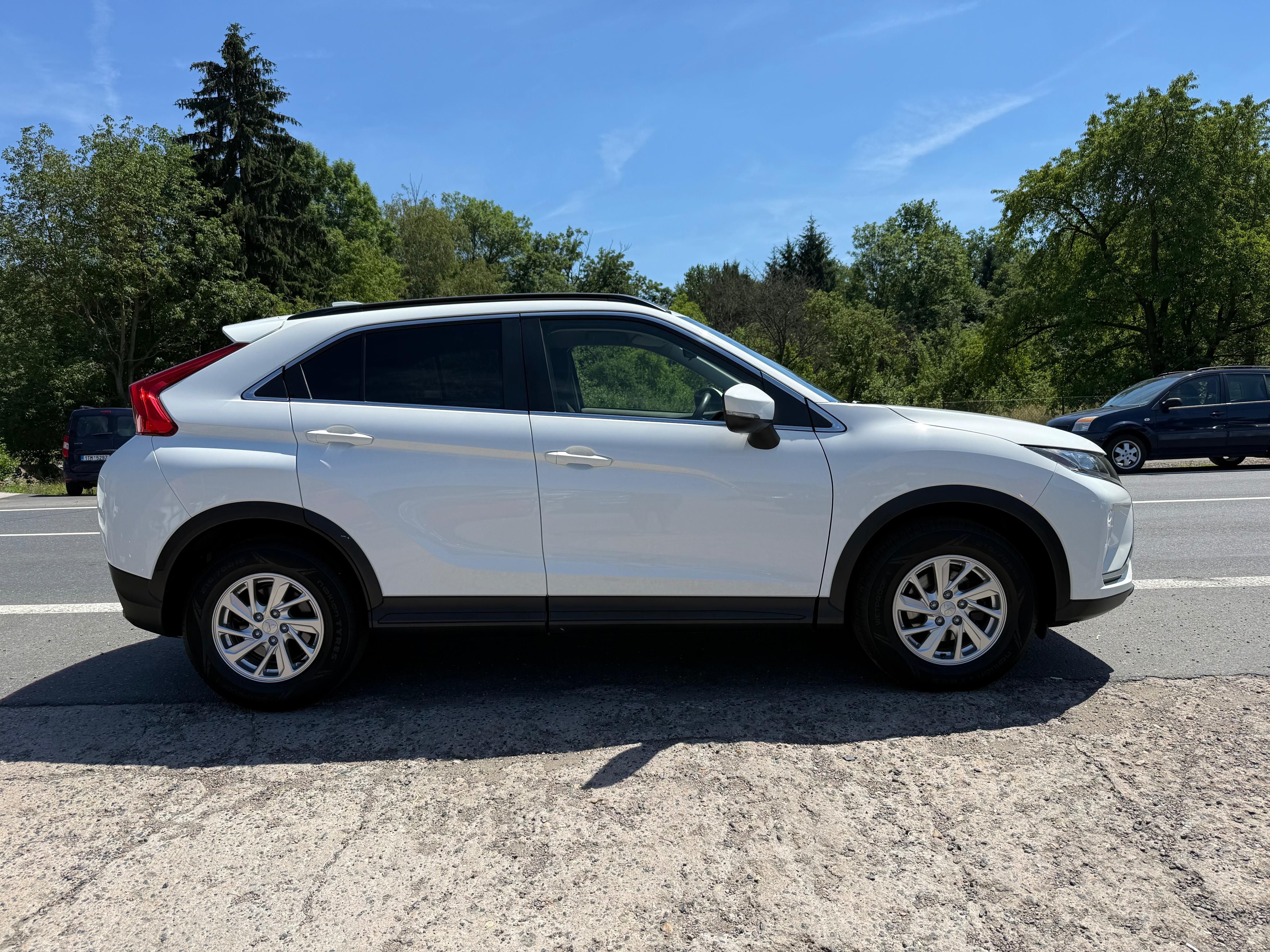 Mitsubishi Eclipse Cross, 1.5T-Mivec ČR DPH Tažné - fotka 6
