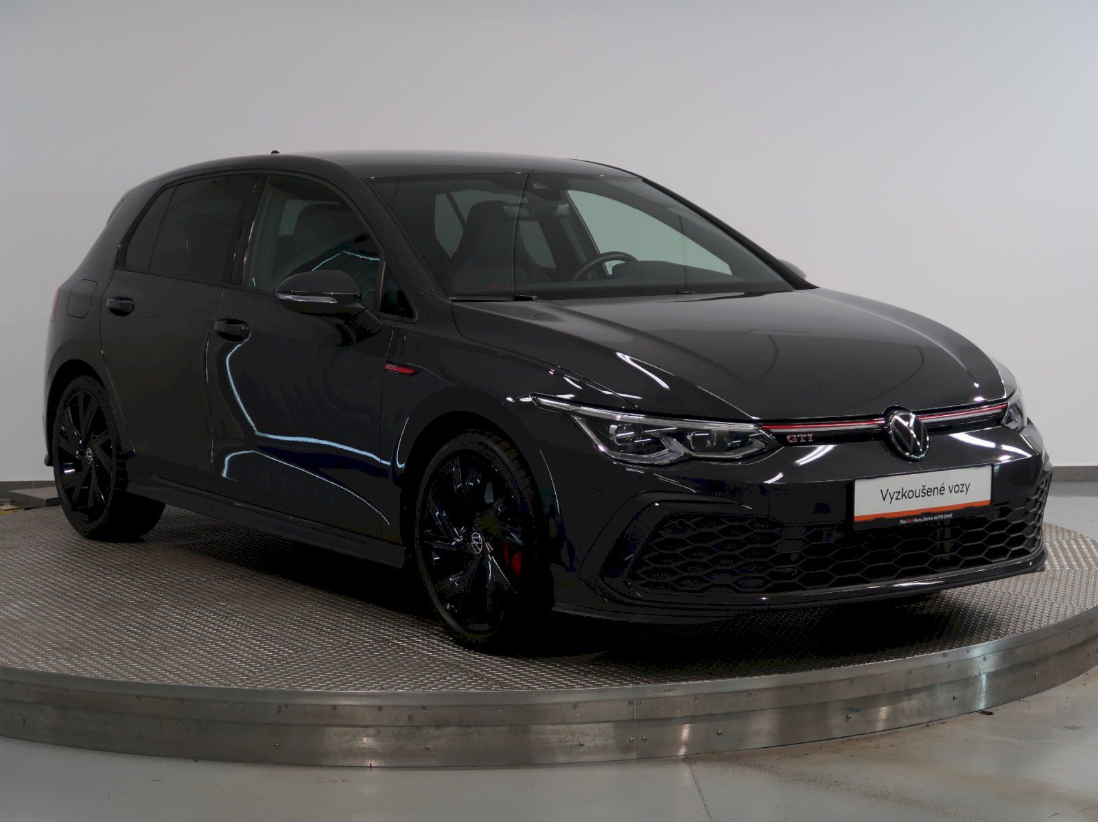 Volkswagen Golf, GTI 2.0TSI 180KW DSG - fotka 6