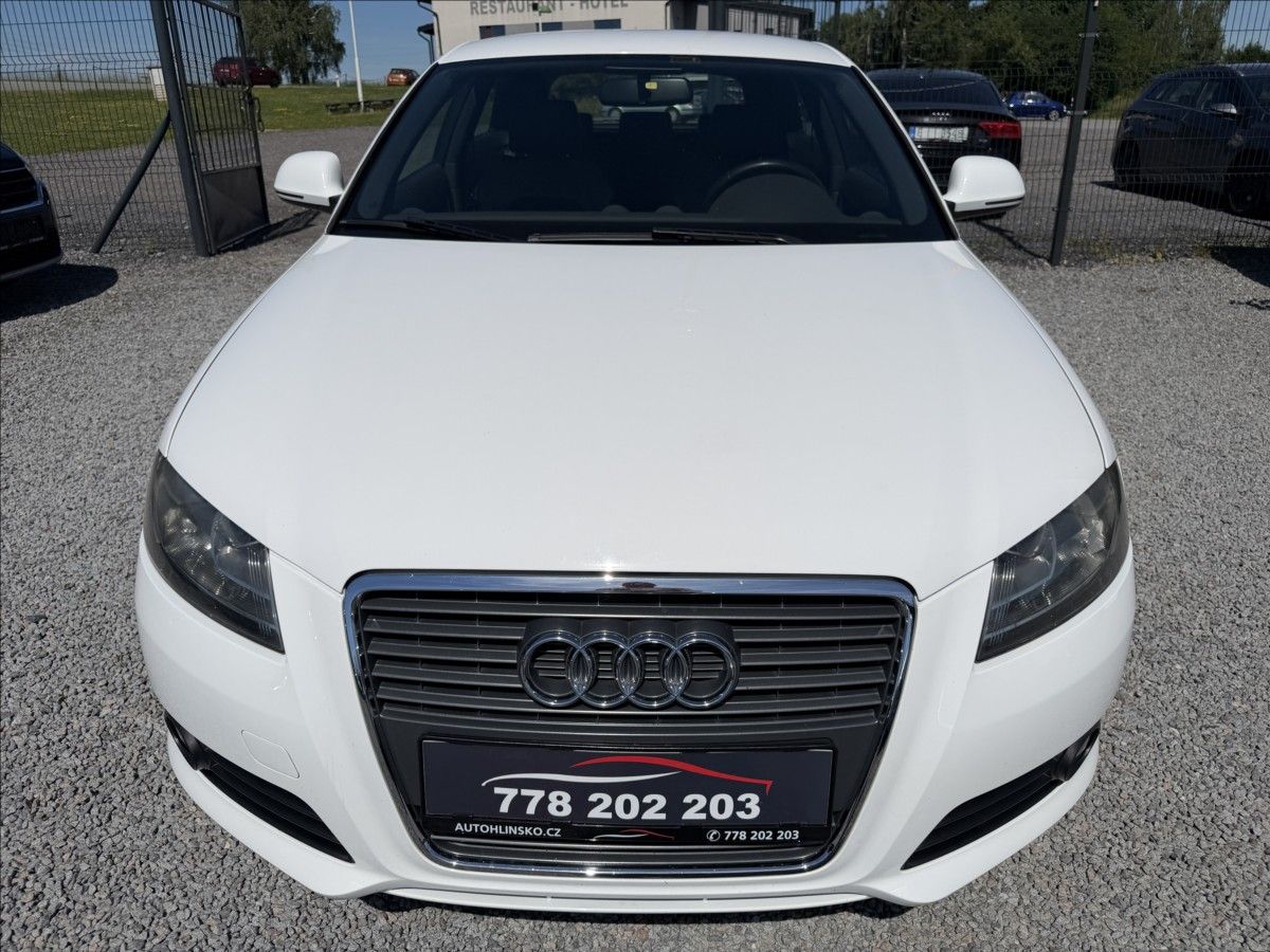 Audi A3, 1,9   TDi 77 kw S-line - fotka 2