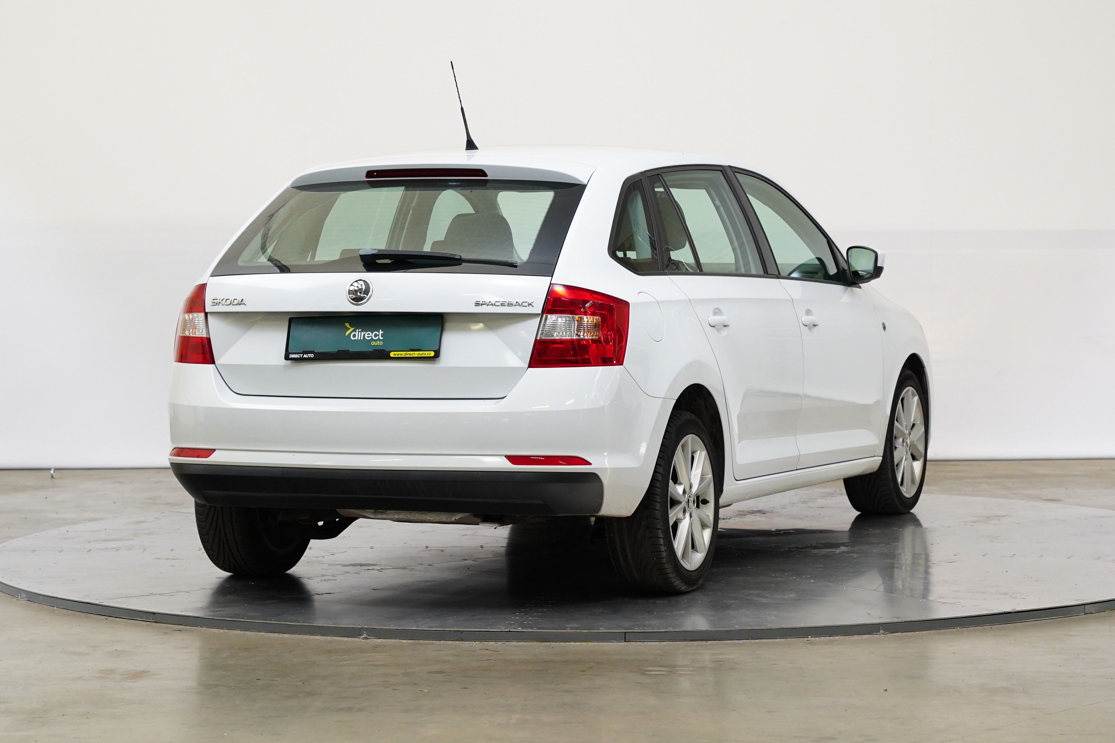 Škoda Rapid, 1.6 TDI 66 kW Ambition - fotka 2