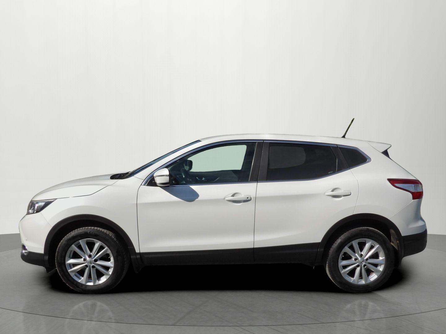 Nissan Qashqai, 1.6dCi 4WD Tažné Kamera ČR - fotka 2