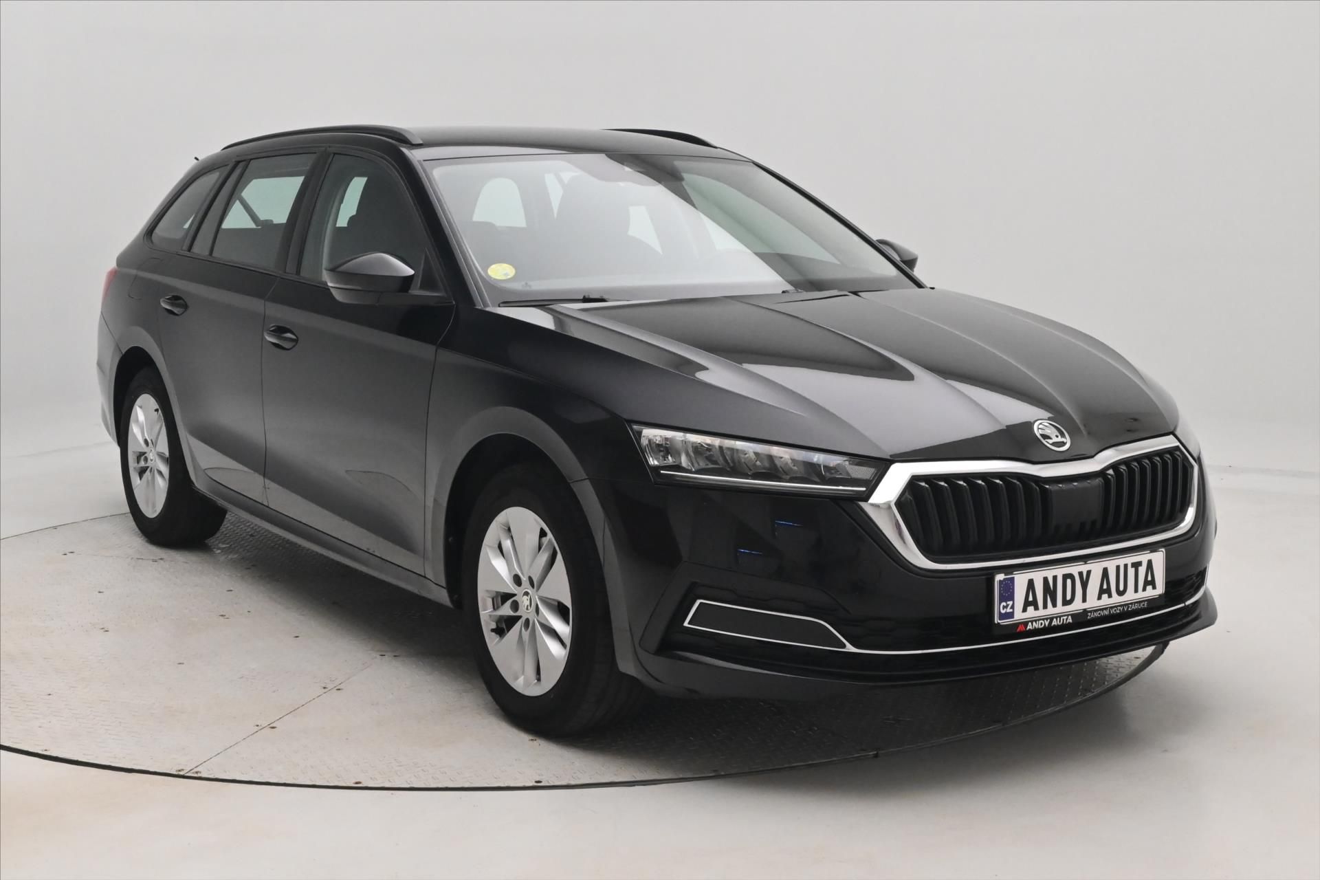 Škoda Octavia, 2,0 TDI 110kW DSG Ambition VŮZ - fotka 3