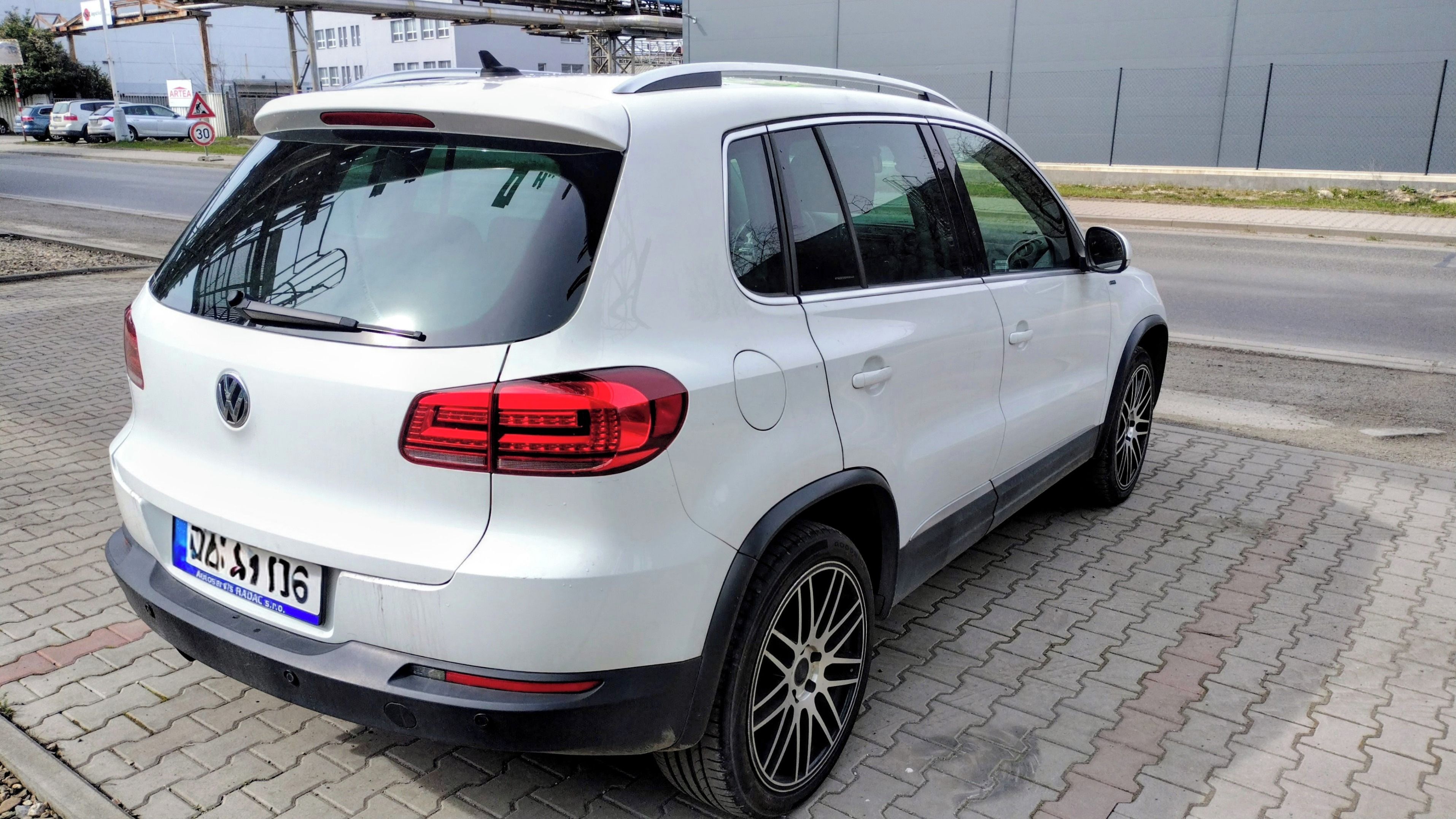 Volkswagen Tiguan - fotka 4