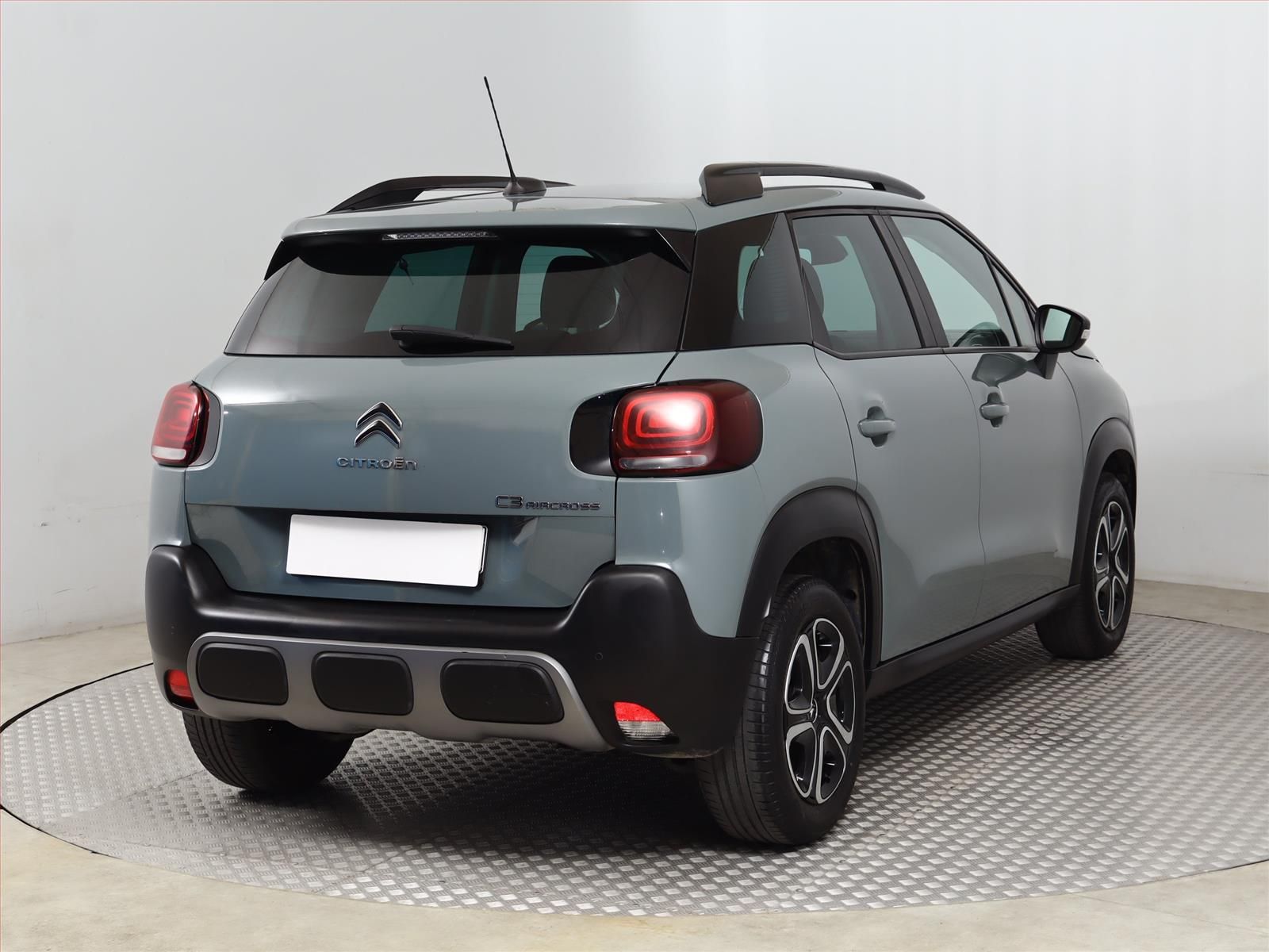 Citroën C3 Aircross, 1.2 PureTech, Feel, ČR,1.maj - fotka 5