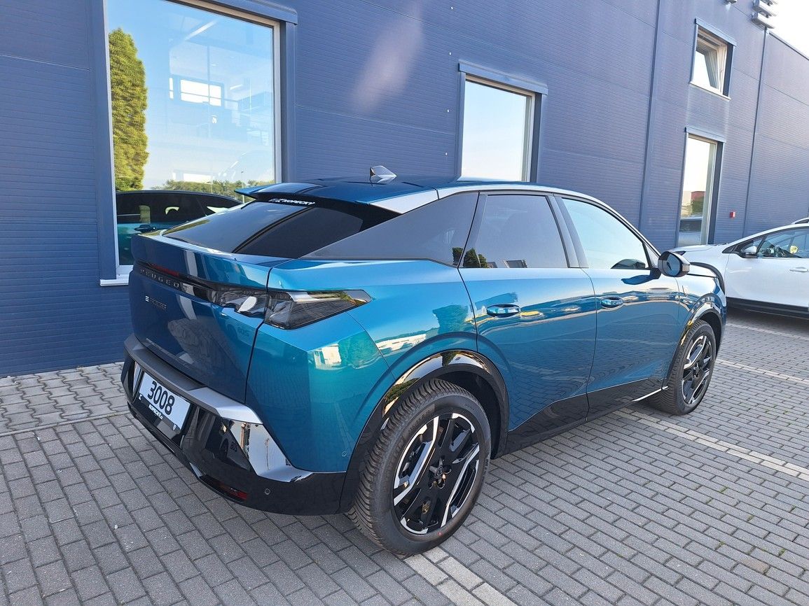 Peugeot 3008, GT Elektromotor 157 kW / 210 k - fotka 5