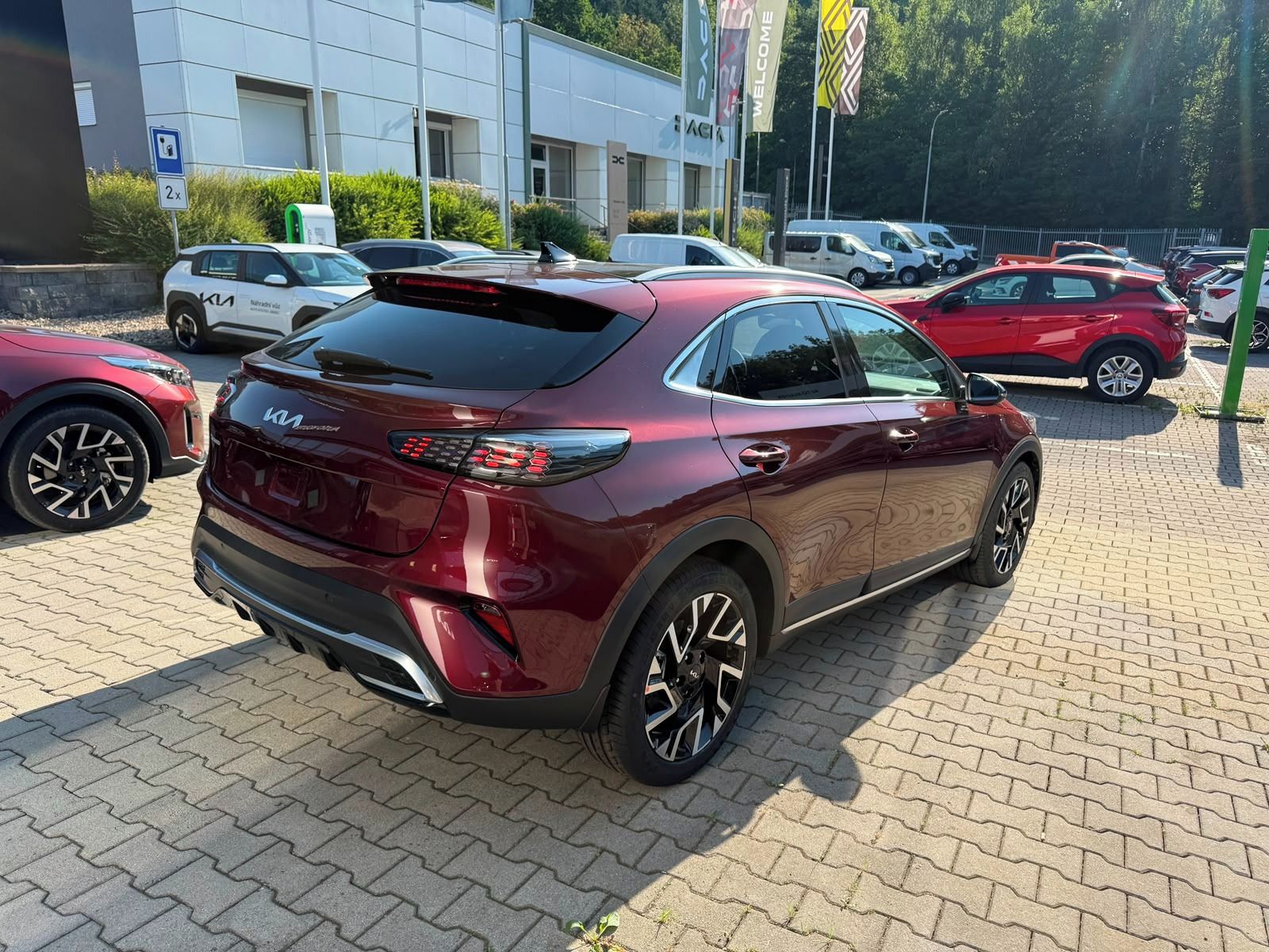 Kia XCee´d, 1,6 T-GDi 7DCT S.E PANORAMA - fotka 5