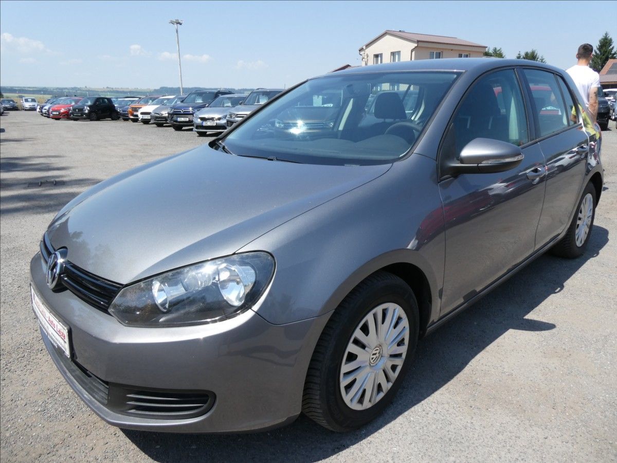 Volkswagen Golf, 1,6 MPi 75kW DSG klima - fotka 3