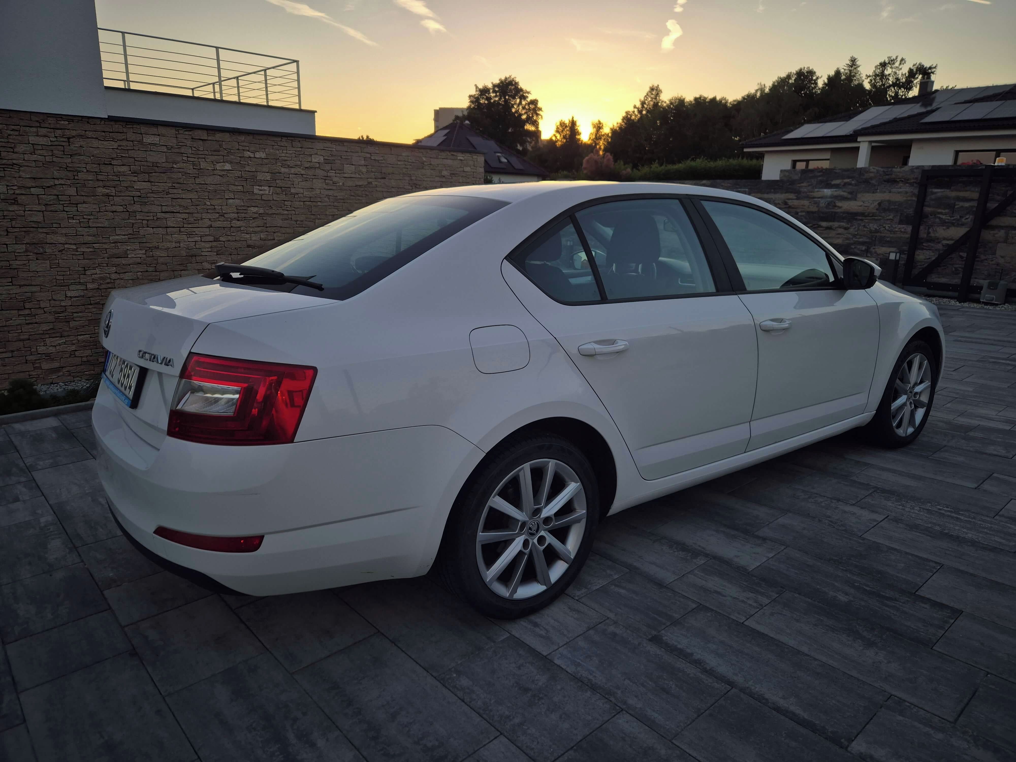 Škoda Octavia, 1.2tsi 77kw, ČR, Tažné - fotka 3