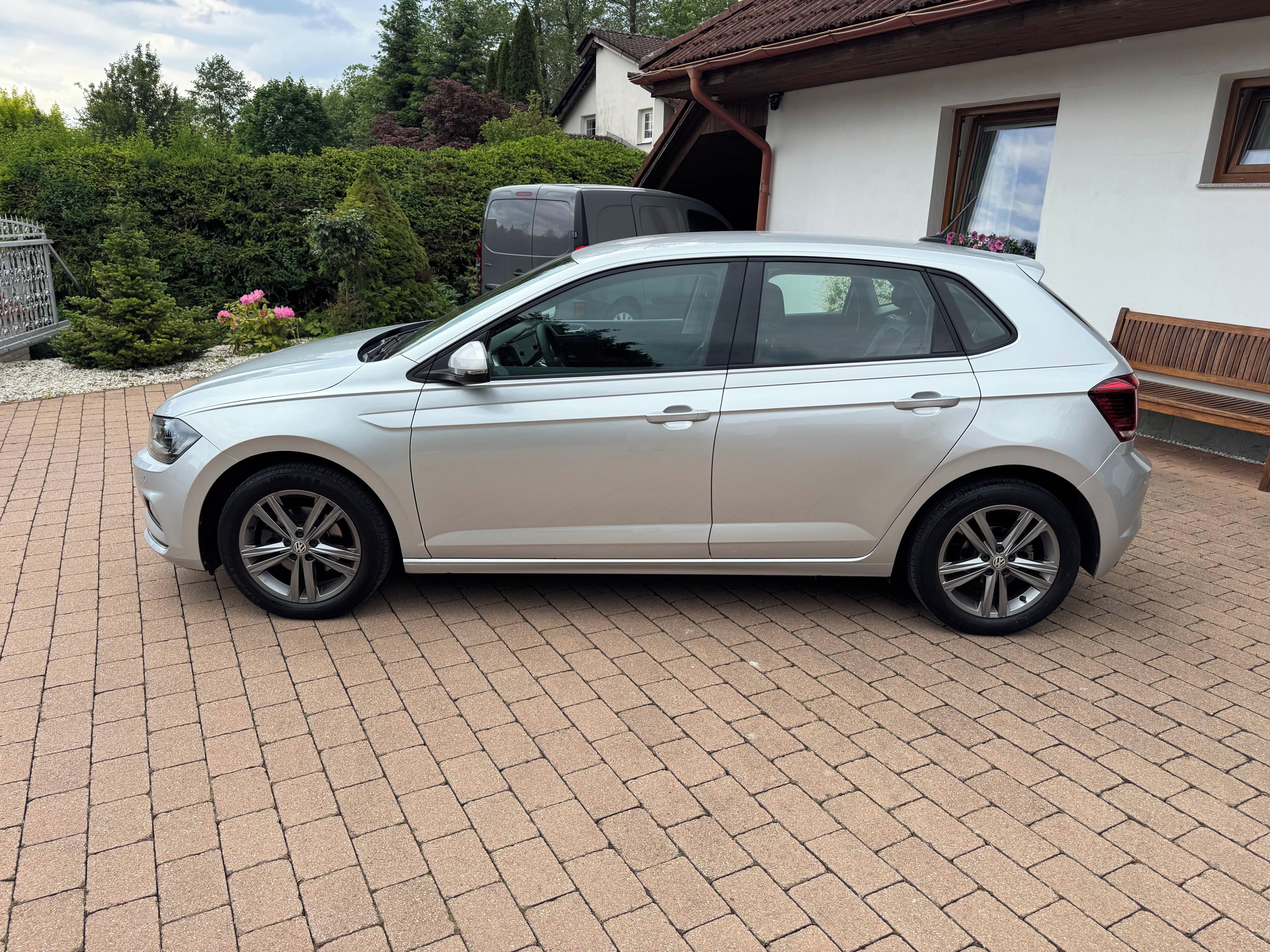 Volkswagen Polo, 1.0TSI, HIGHLINE, ALU - fotka 6