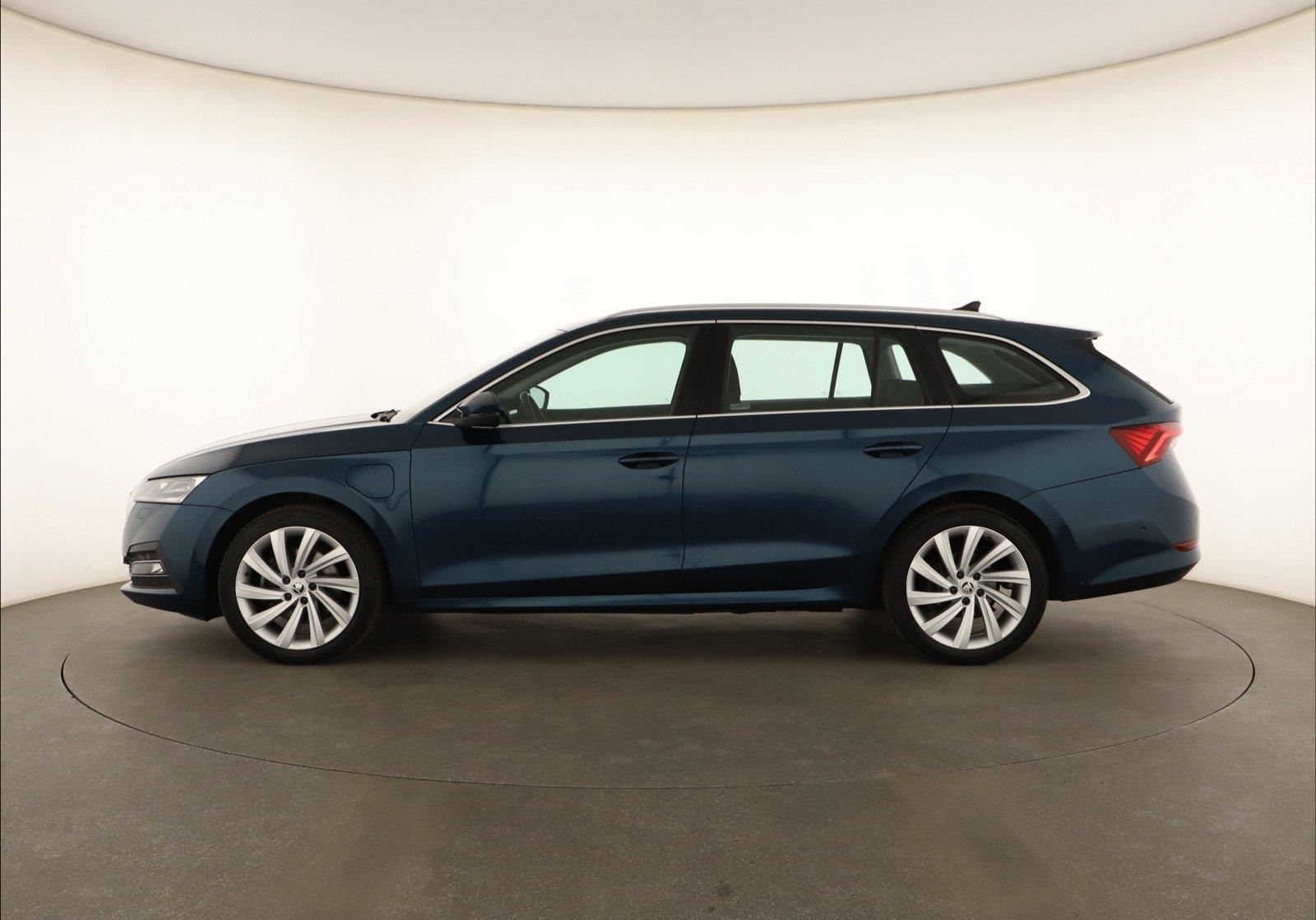 Škoda Octavia, 1.4 TSI iV, Style, Automat, ČR - fotka 3