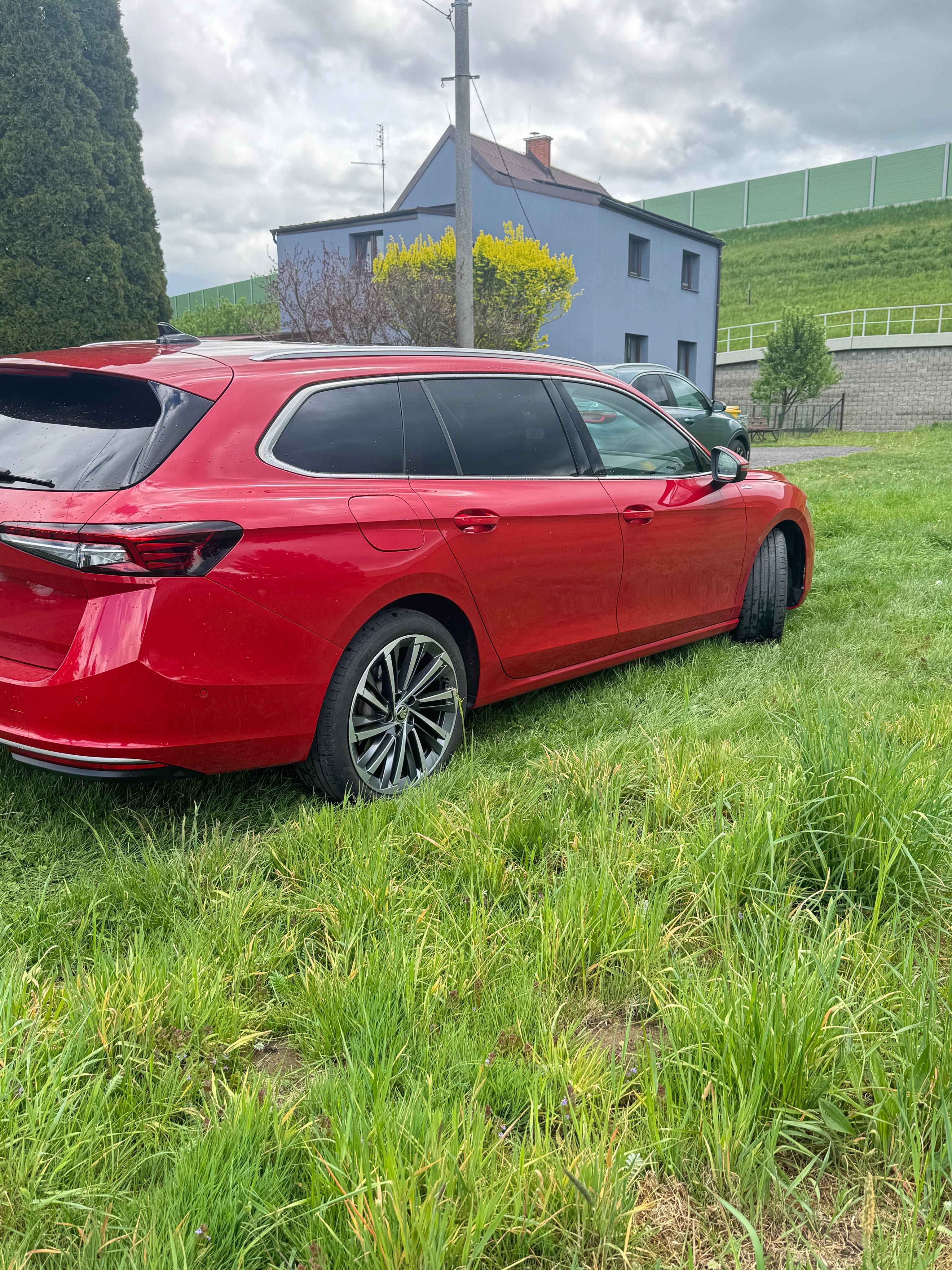 Škoda Superb, L&K, nez. topení, tažné - fotka 4