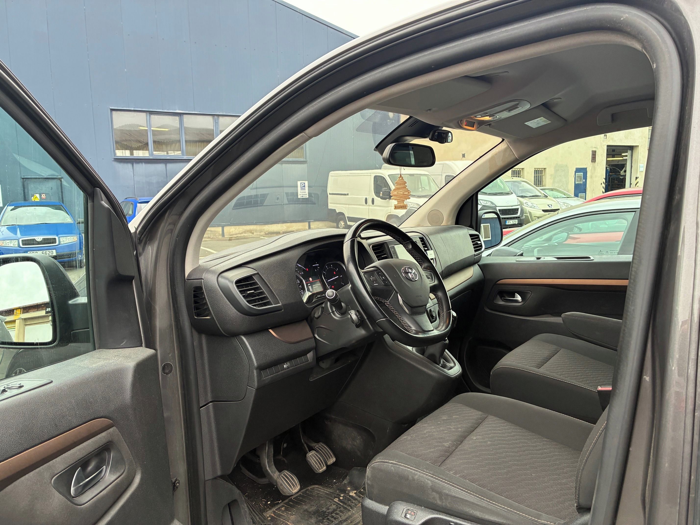 Toyota Proace, Verso 2,0 D-4D 150 Family8míst - fotka 5