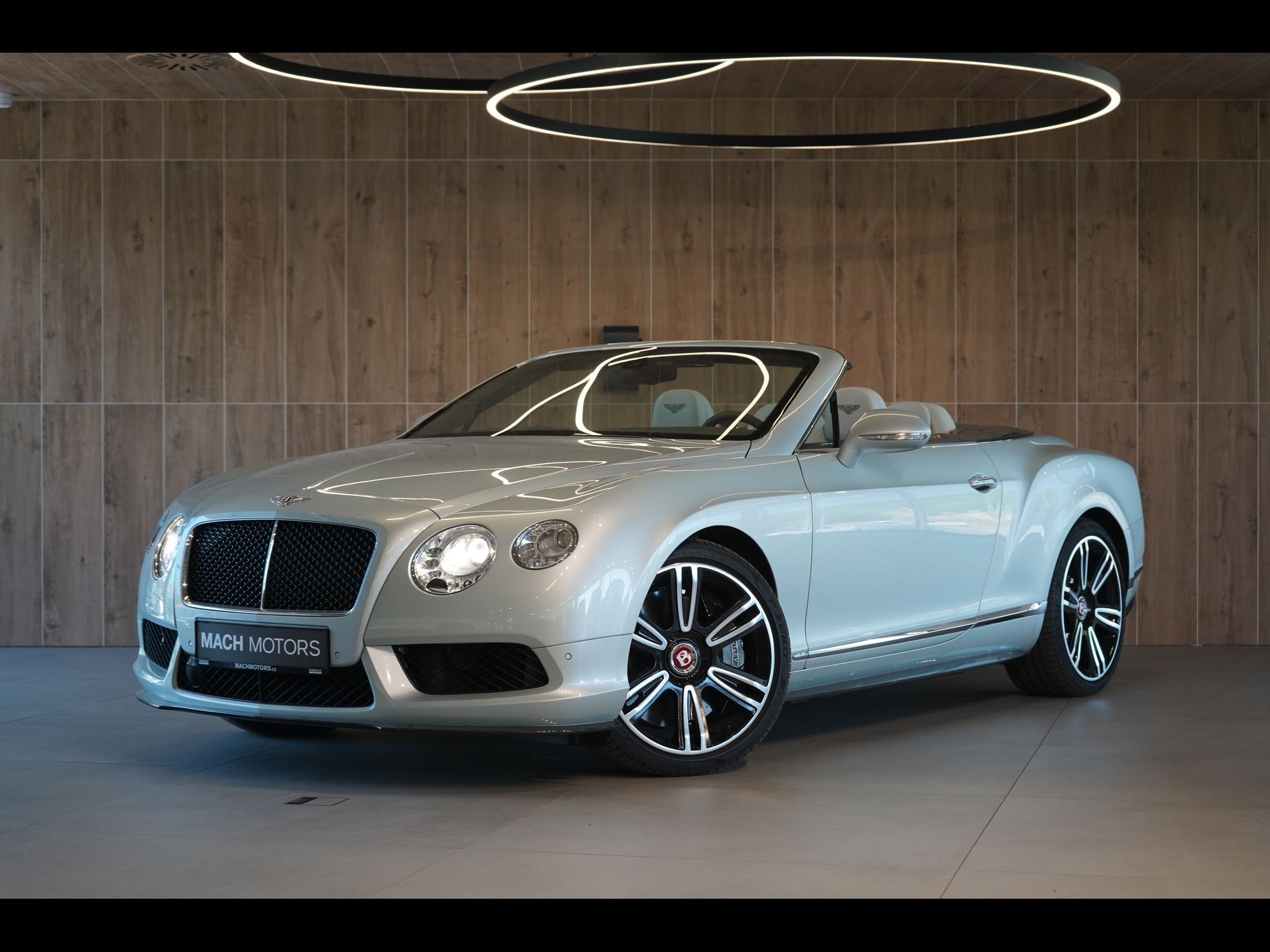 Bentley Continental GTC, Mulliner, Masáže, Ventilace