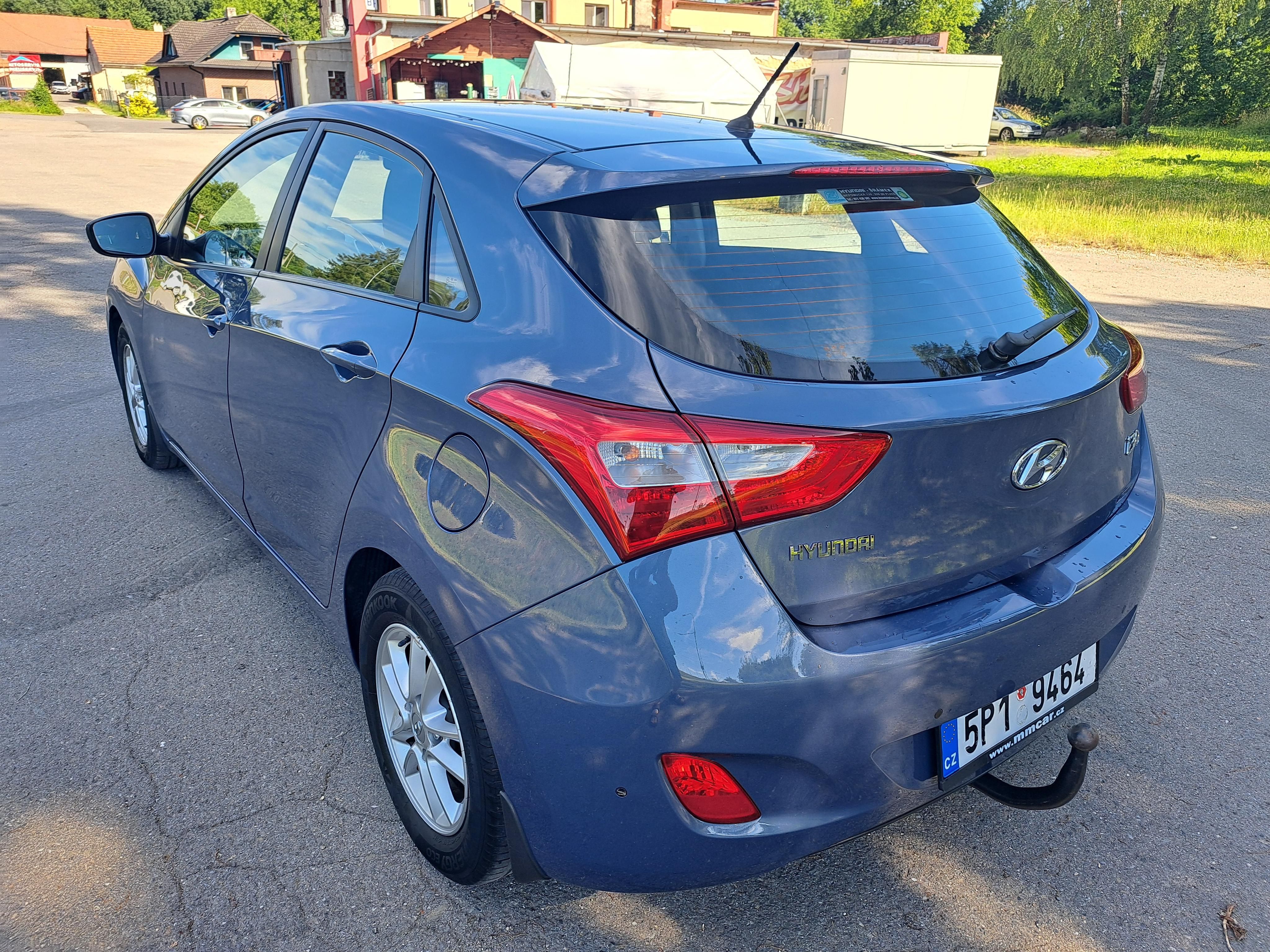Hyundai i30, Hyundai i30 1,6 benzin - fotka 3
