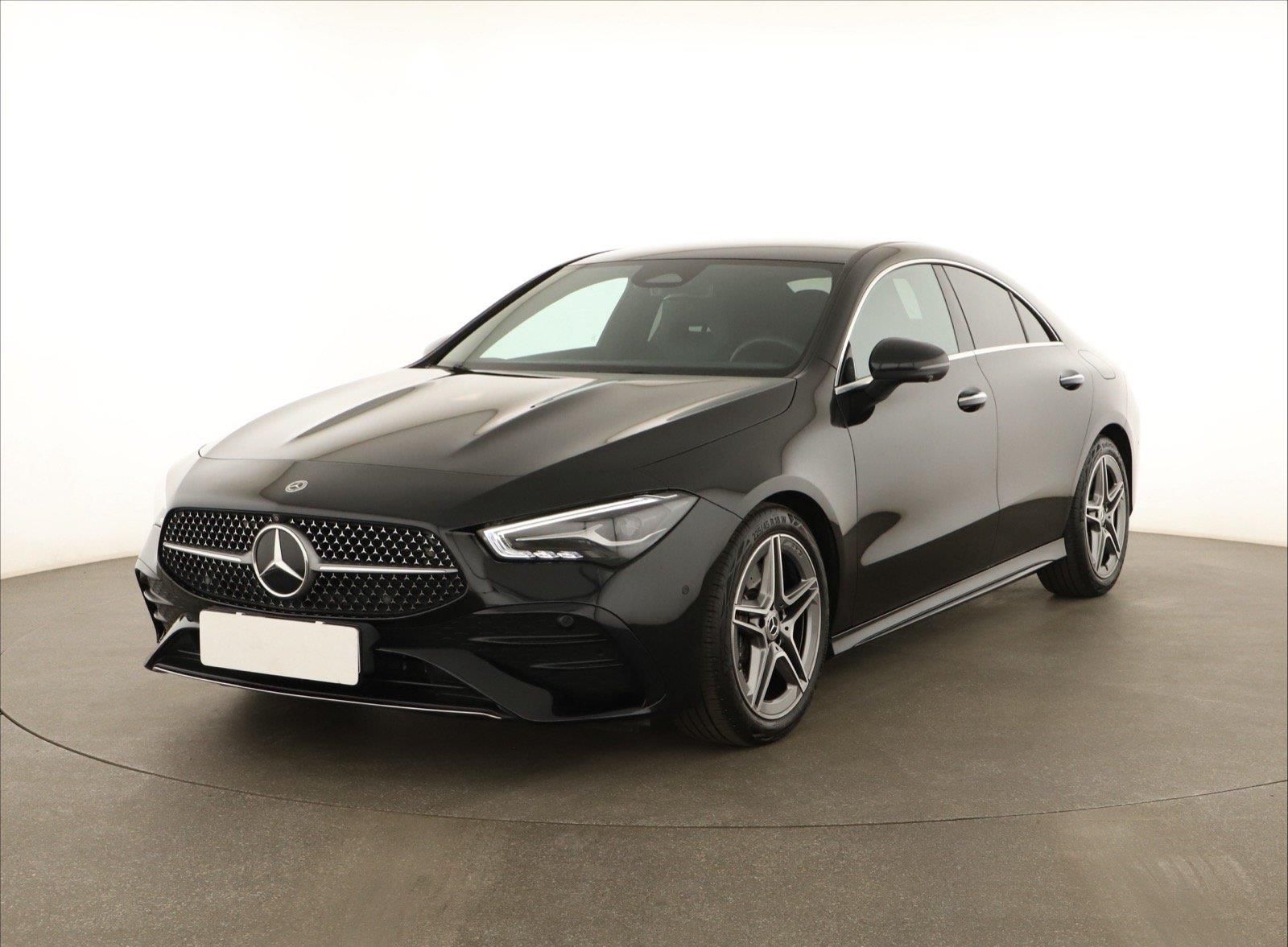Mercedes-Benz CLA, 200, AMG Paket - fotka 2